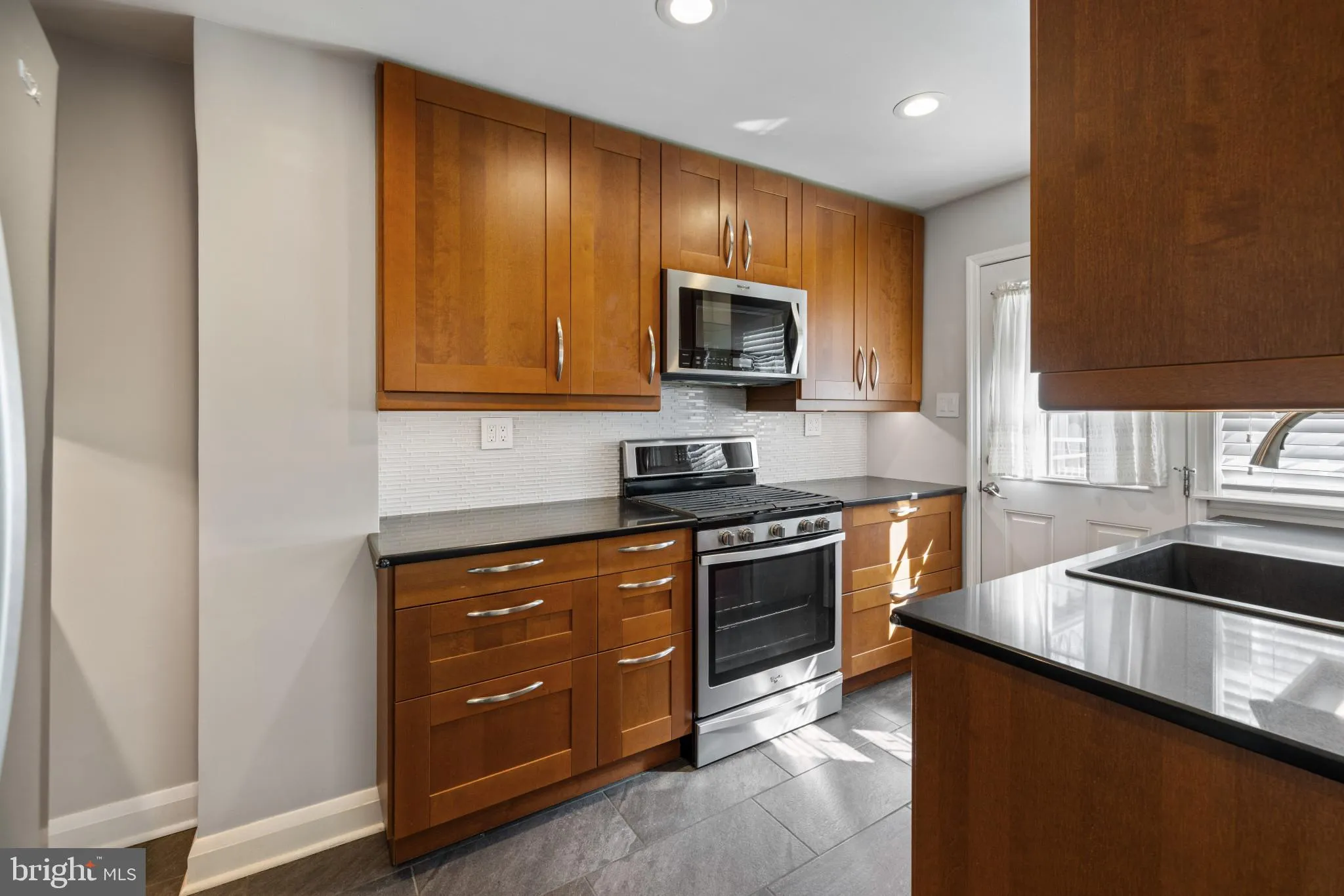 Towson, Maryland 21286, United States, 3 Bedrooms Bedrooms, ,2 BathroomsBathrooms,Residential,Contingent,76906