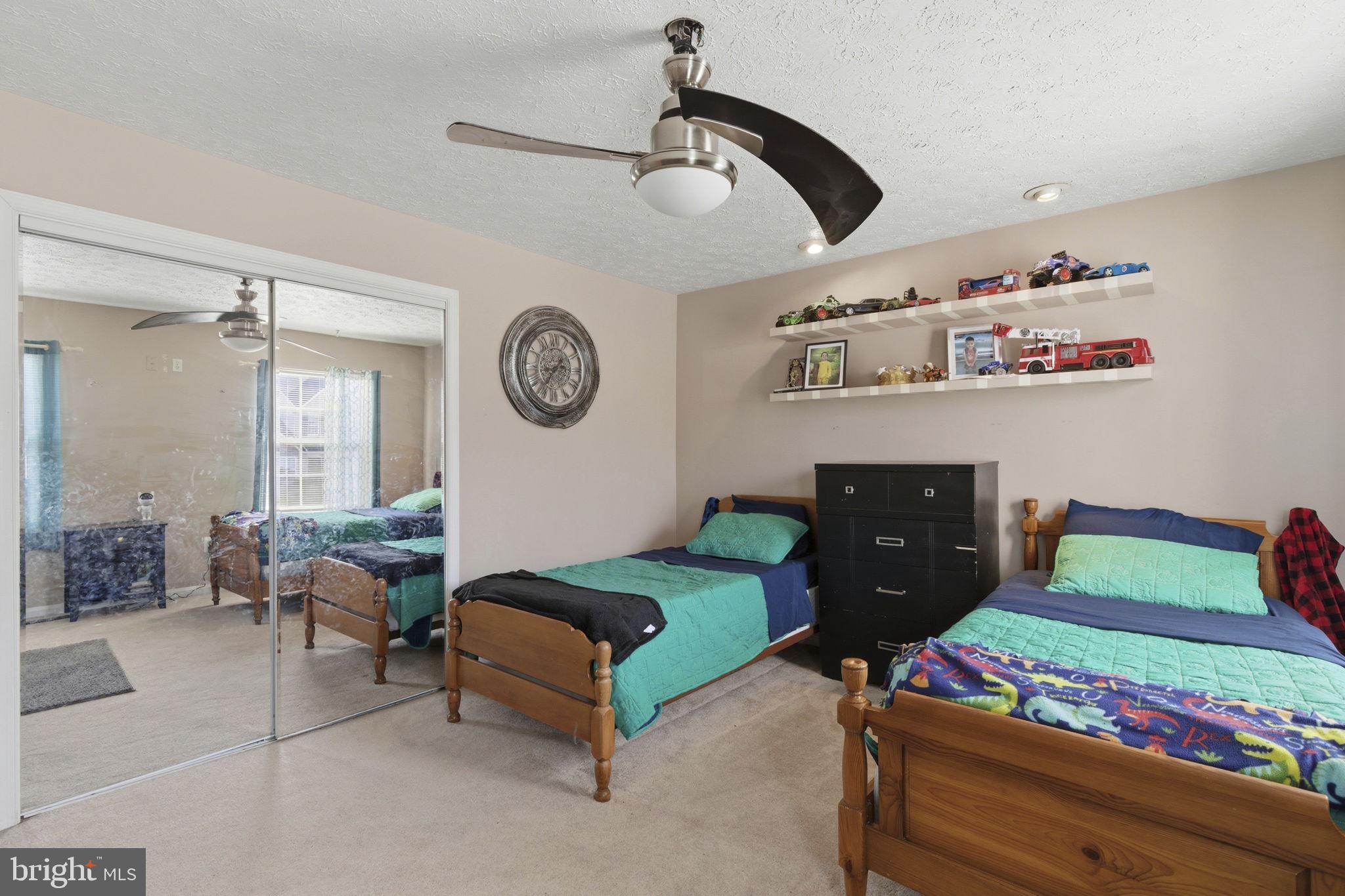 WOODLAND RUN - Residential