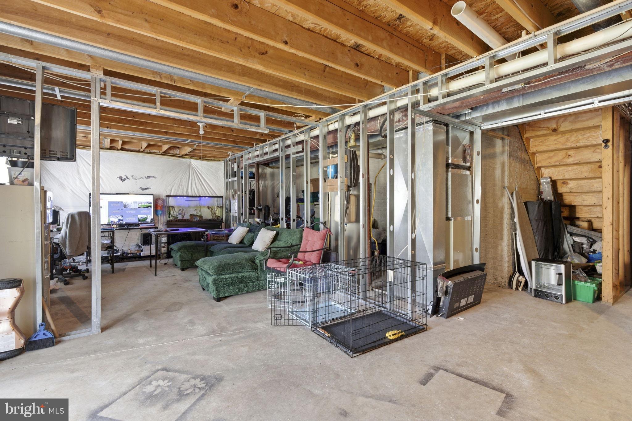 WOODLAND RUN - Residential