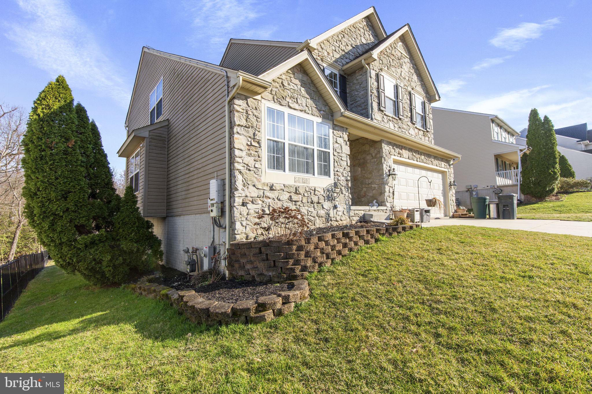 WOODLAND RUN - Residential