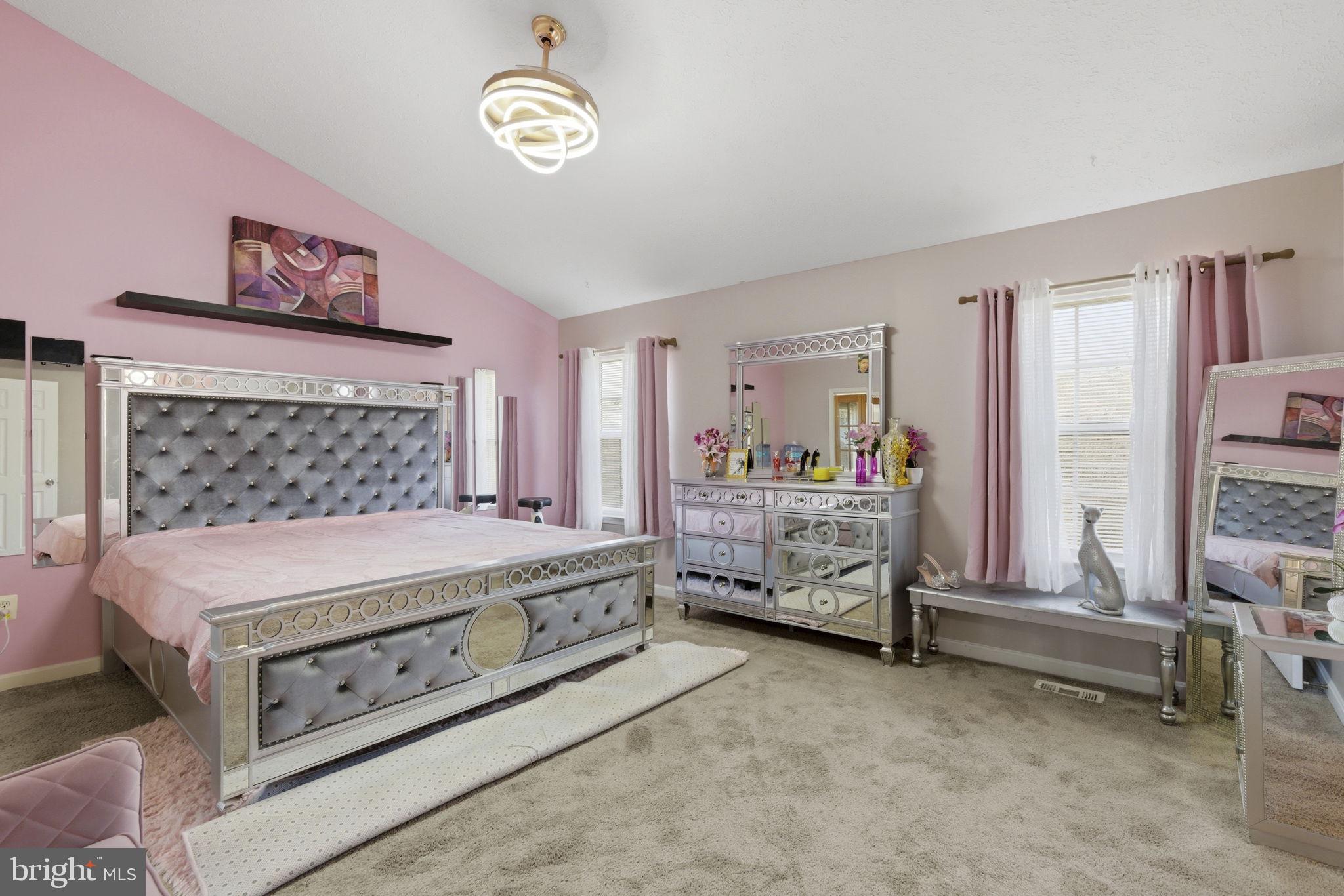 WOODLAND RUN - Residential