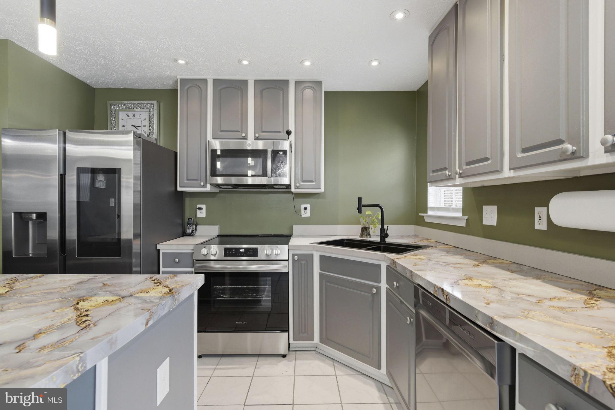 WOODLAND RUN - Residential