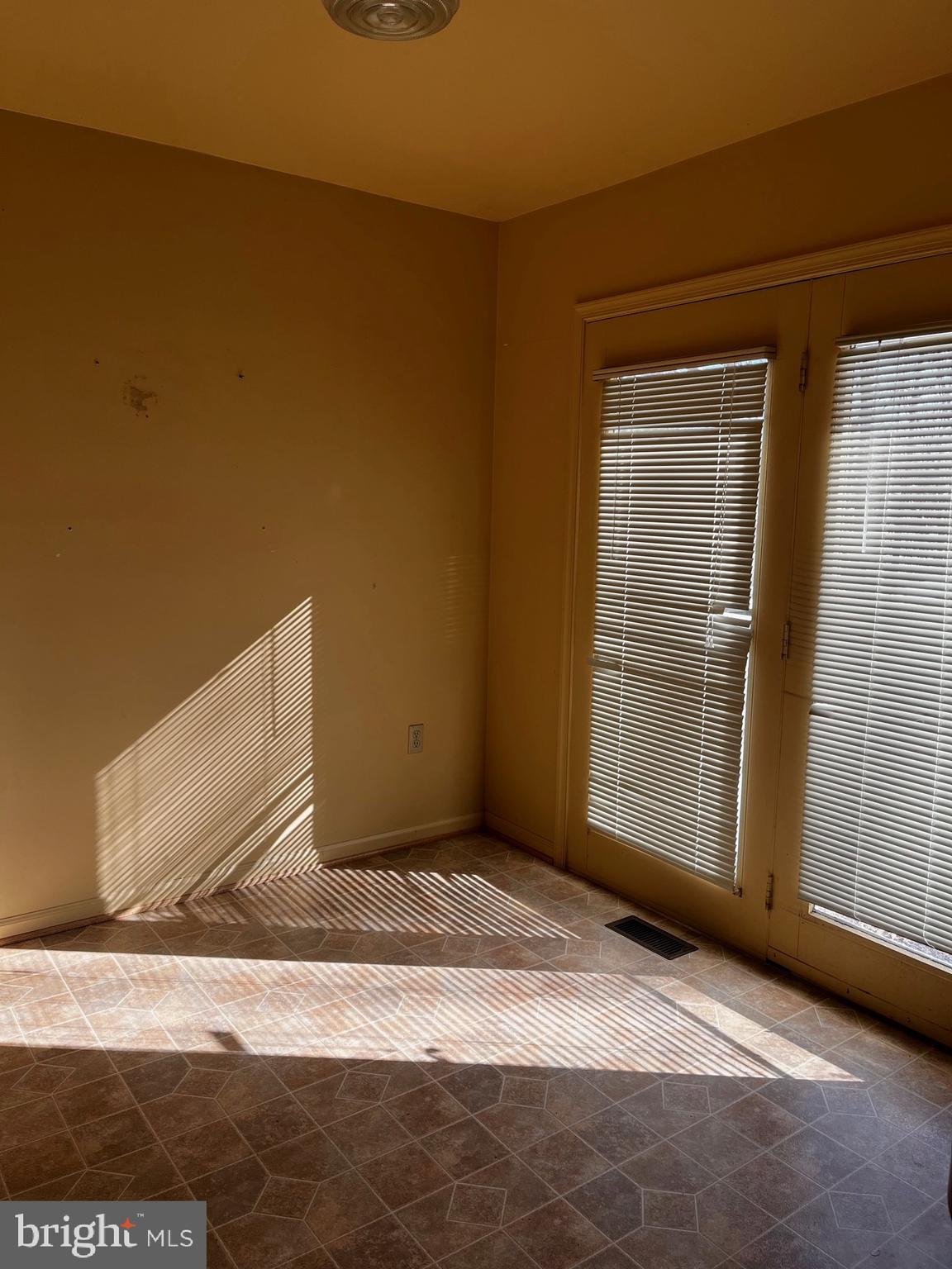 SHEPHERD WEST - Residential