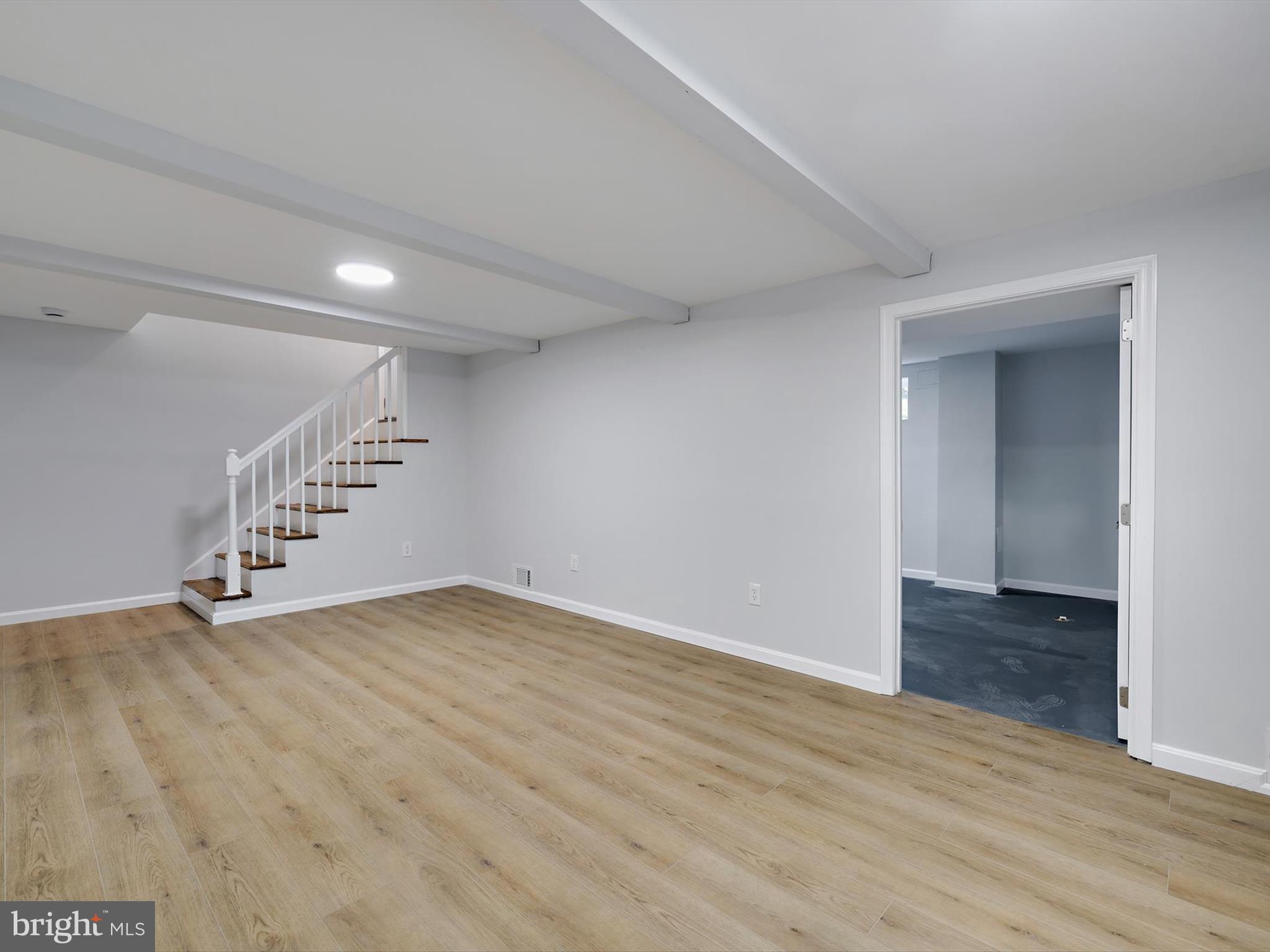 NEW CARROLLTON - Residential