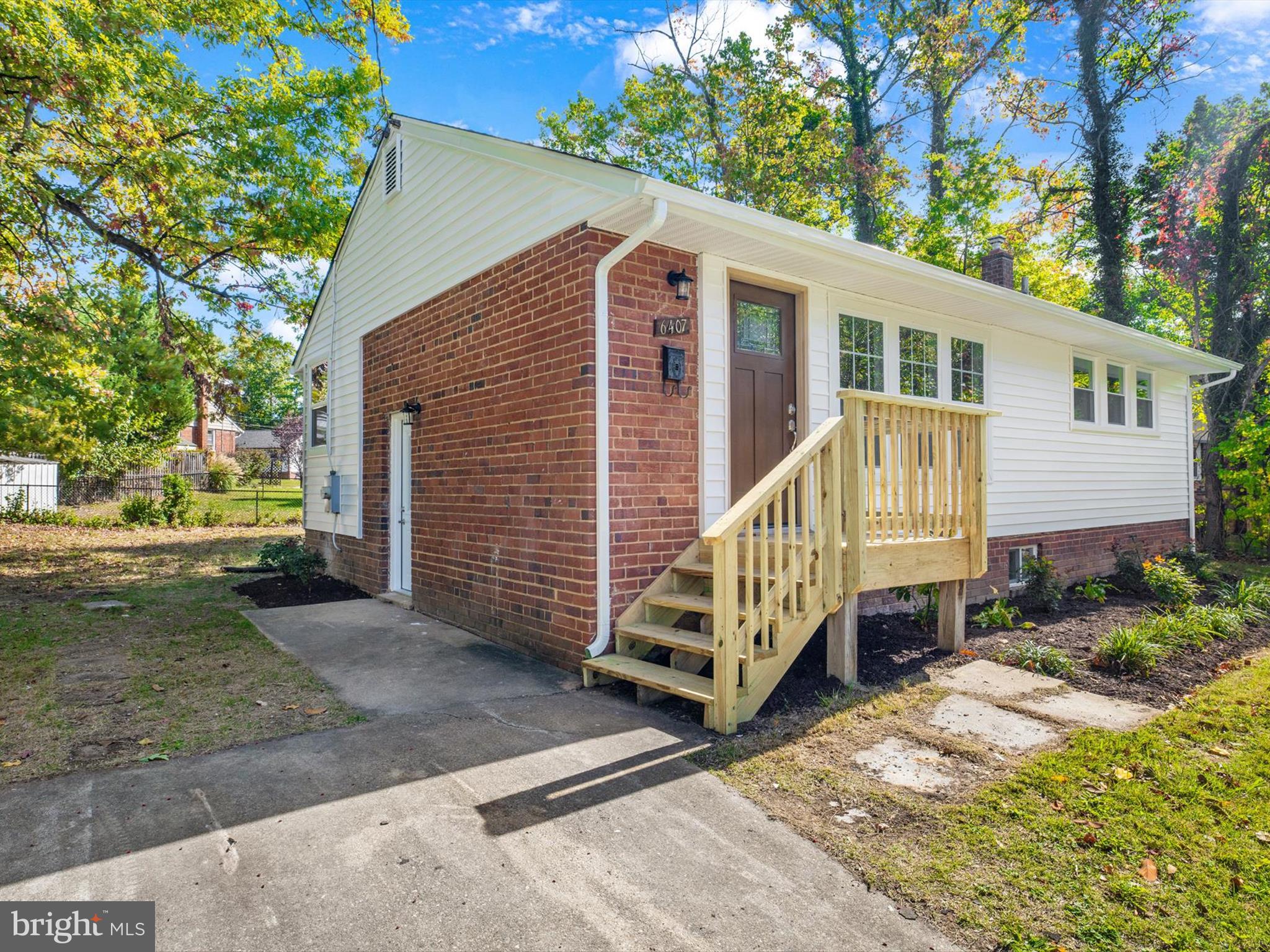 NEW CARROLLTON - Residential