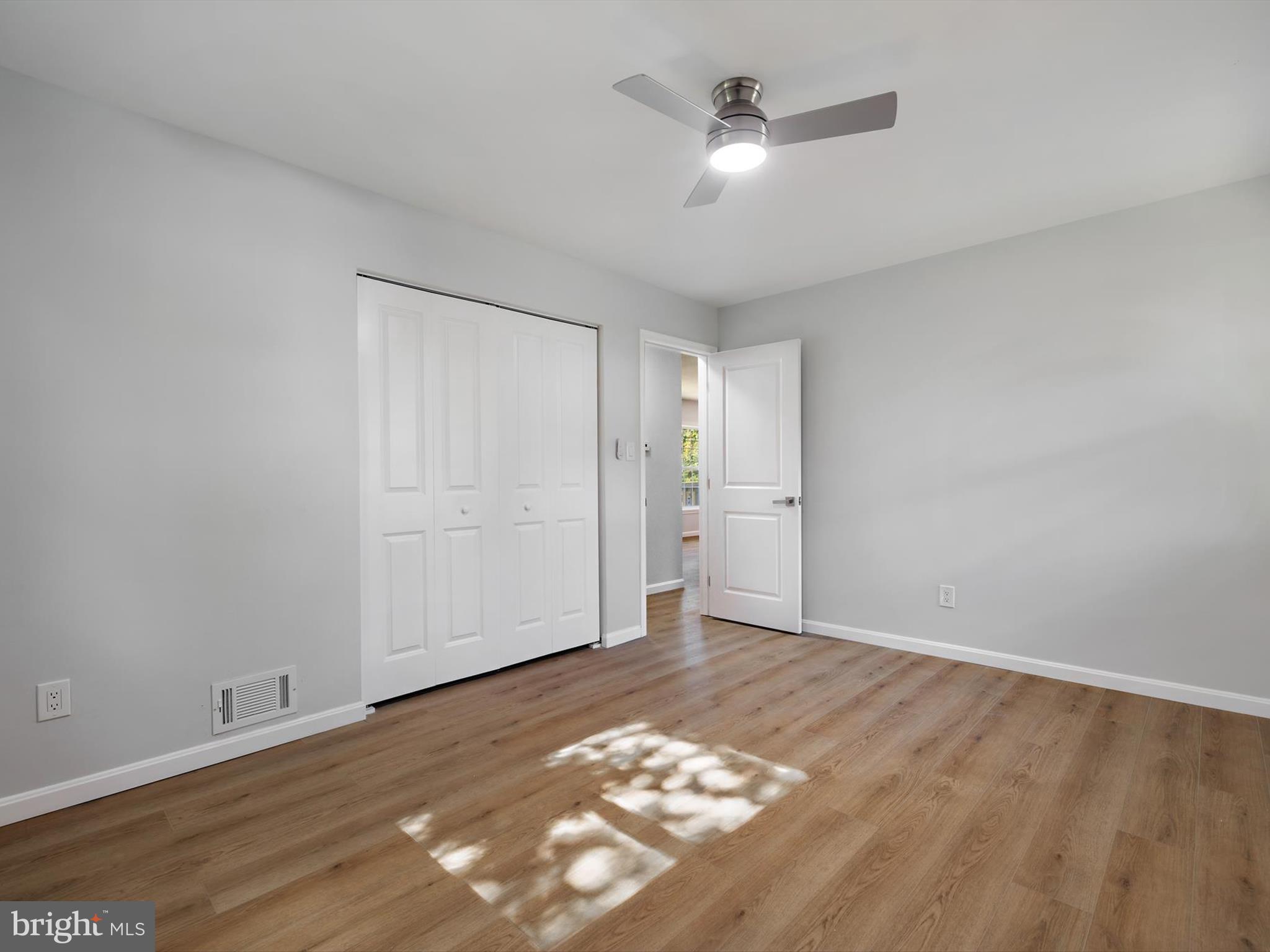 NEW CARROLLTON - Residential