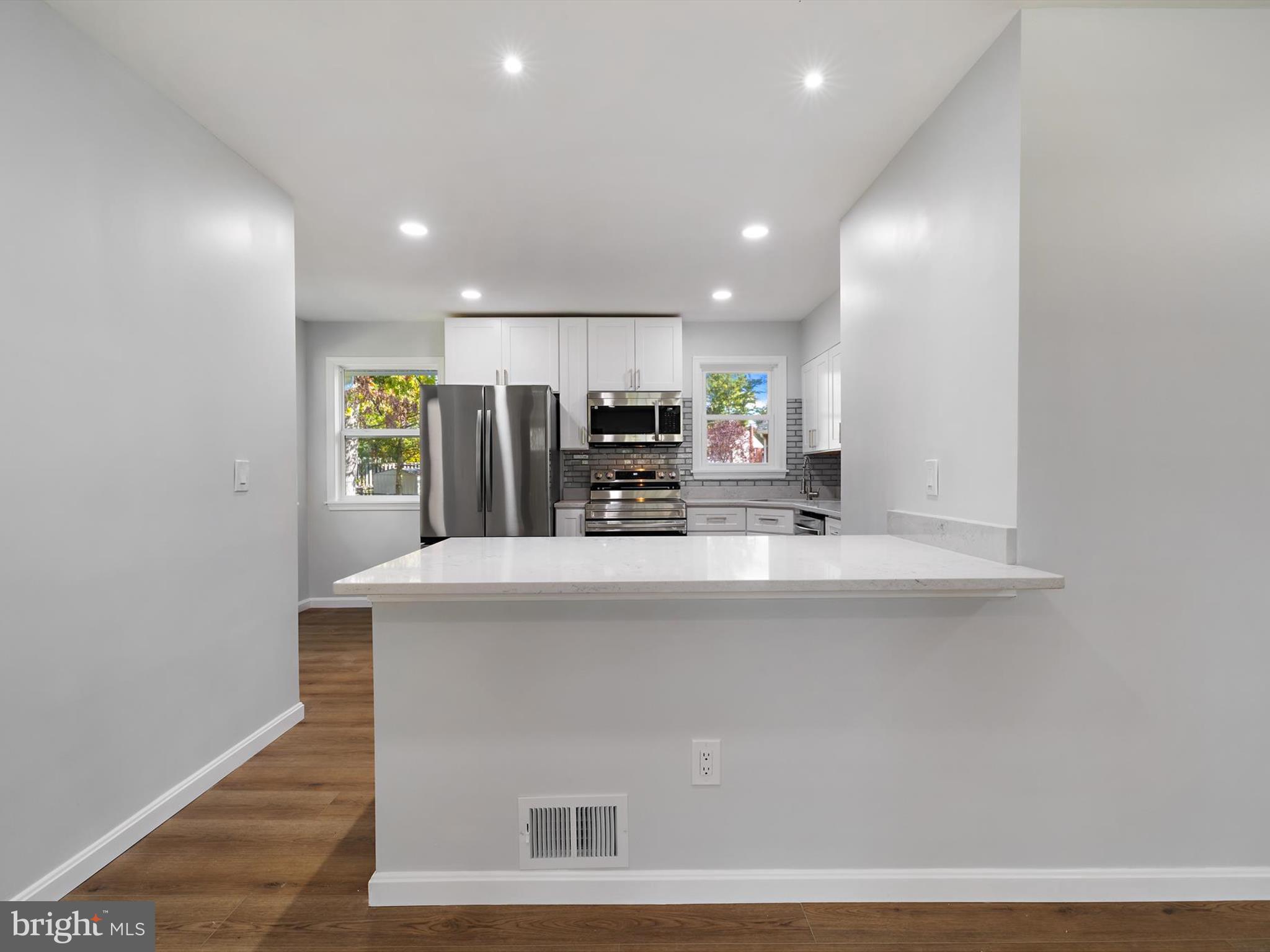 NEW CARROLLTON - Residential