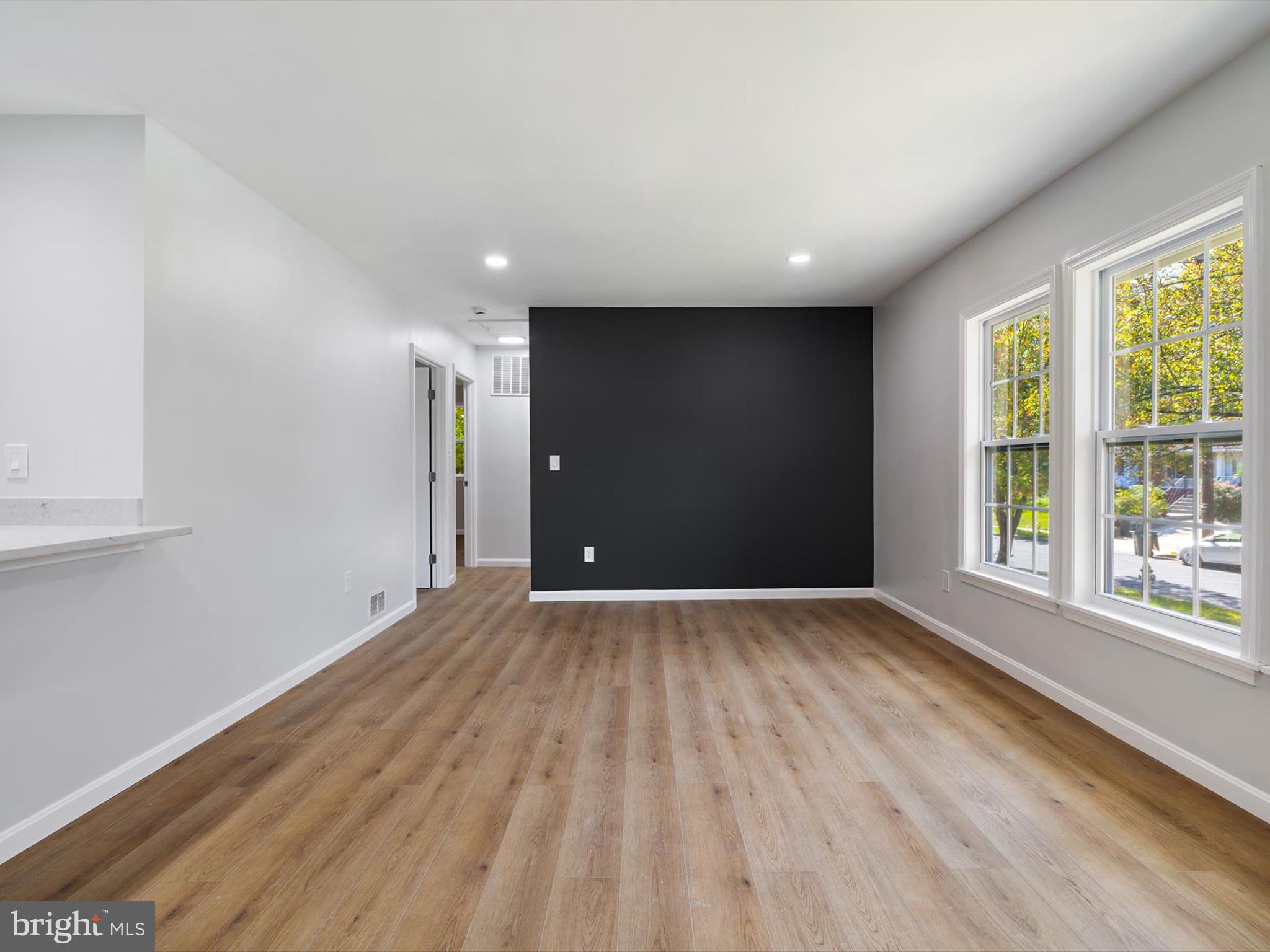 NEW CARROLLTON - Residential