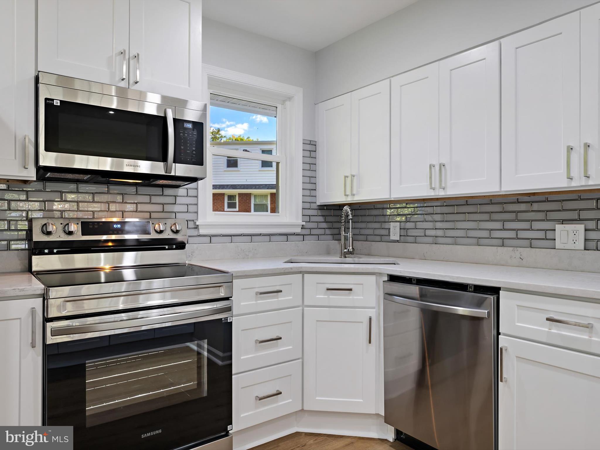 NEW CARROLLTON - Residential