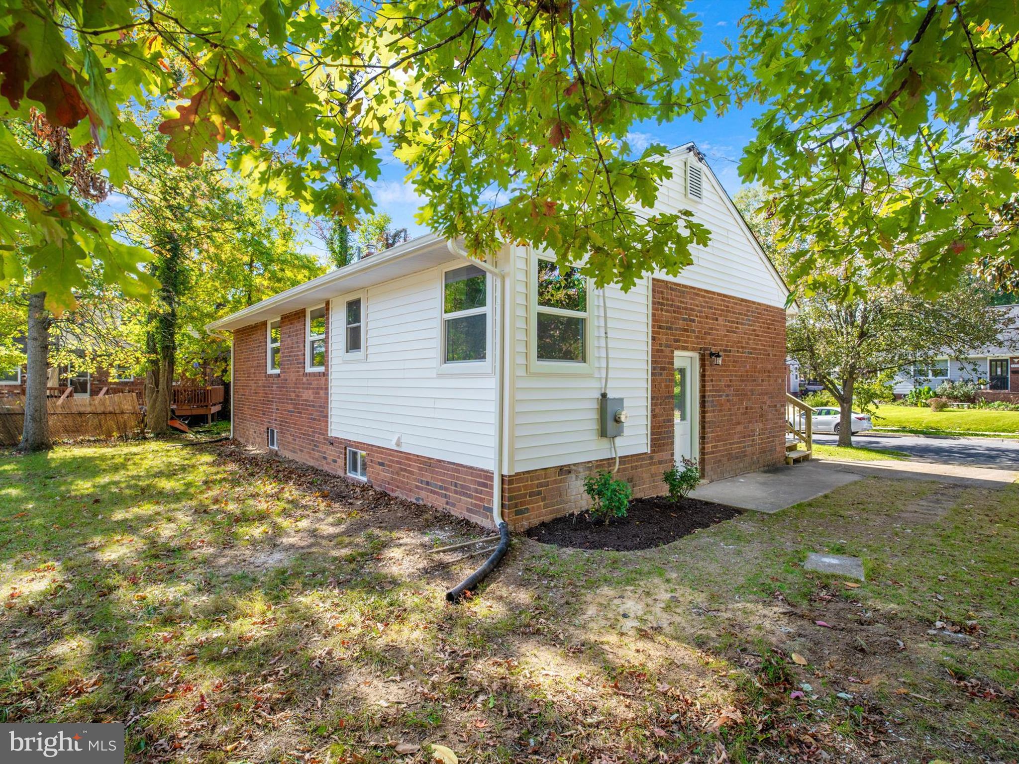 NEW CARROLLTON - Residential