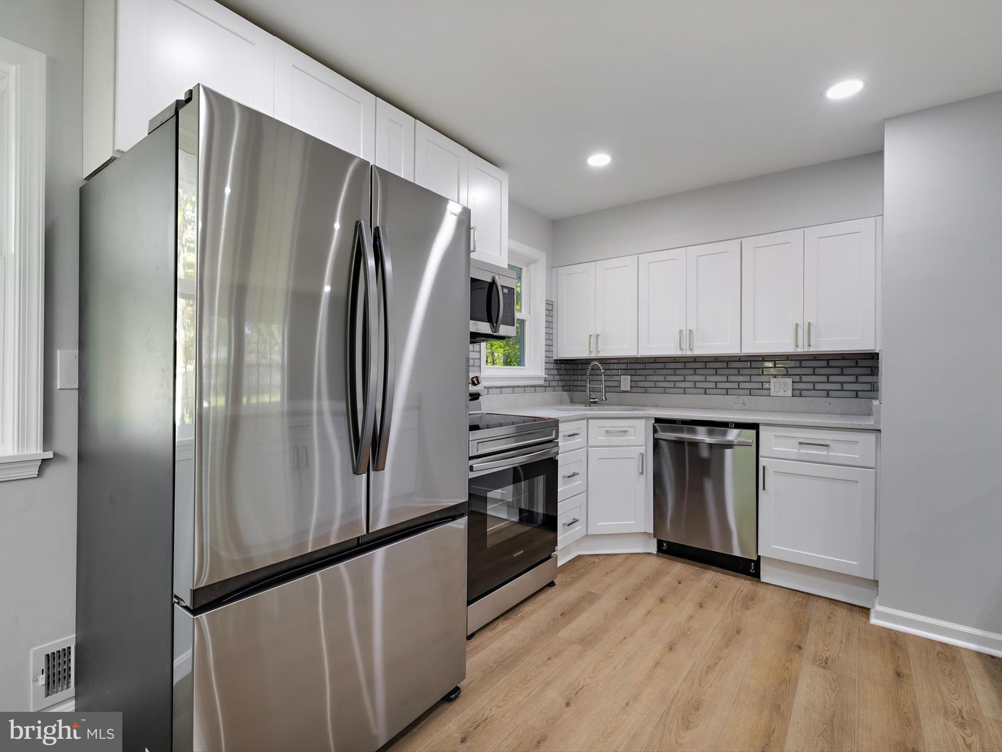 NEW CARROLLTON - Residential