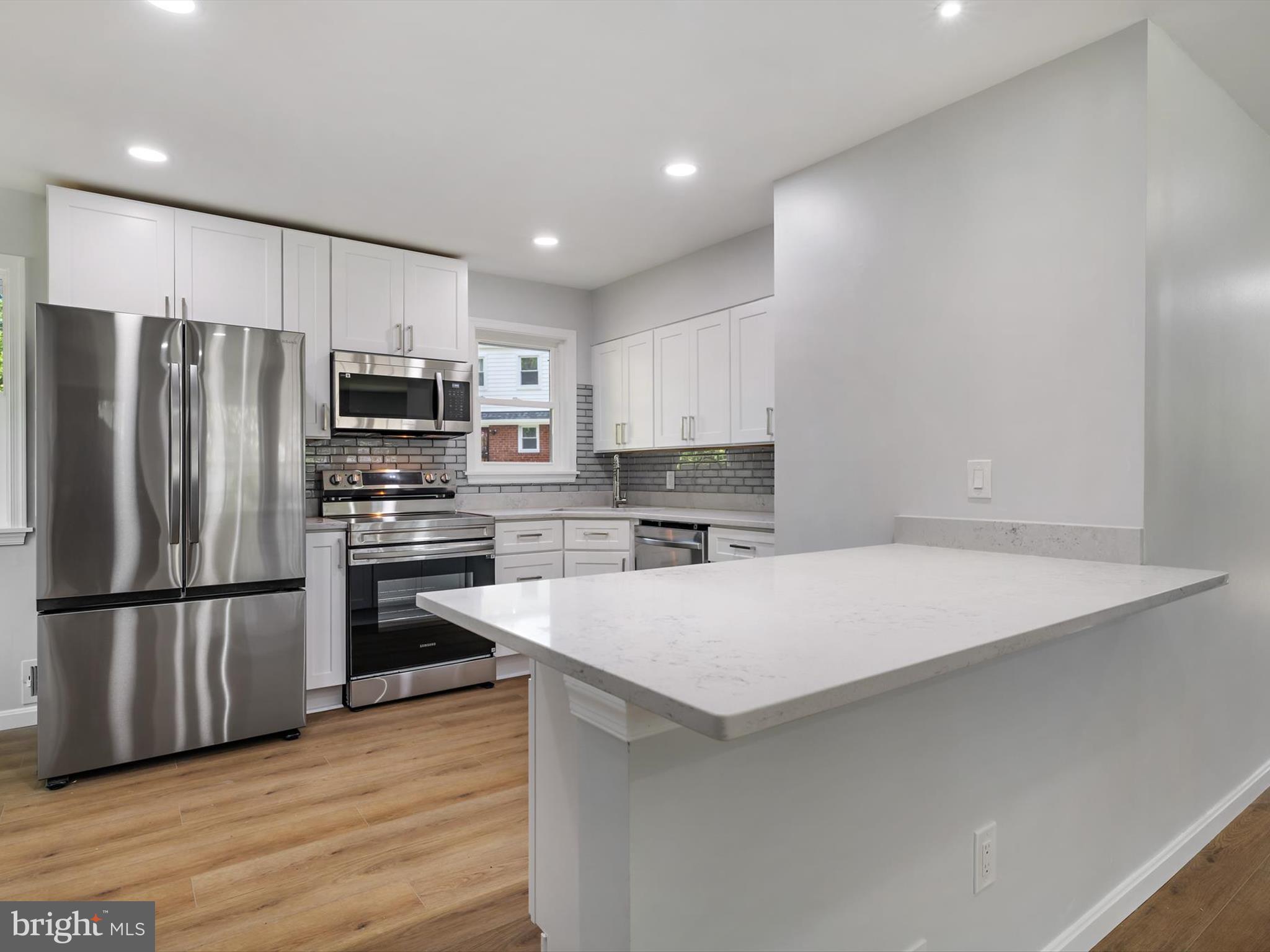 NEW CARROLLTON - Residential