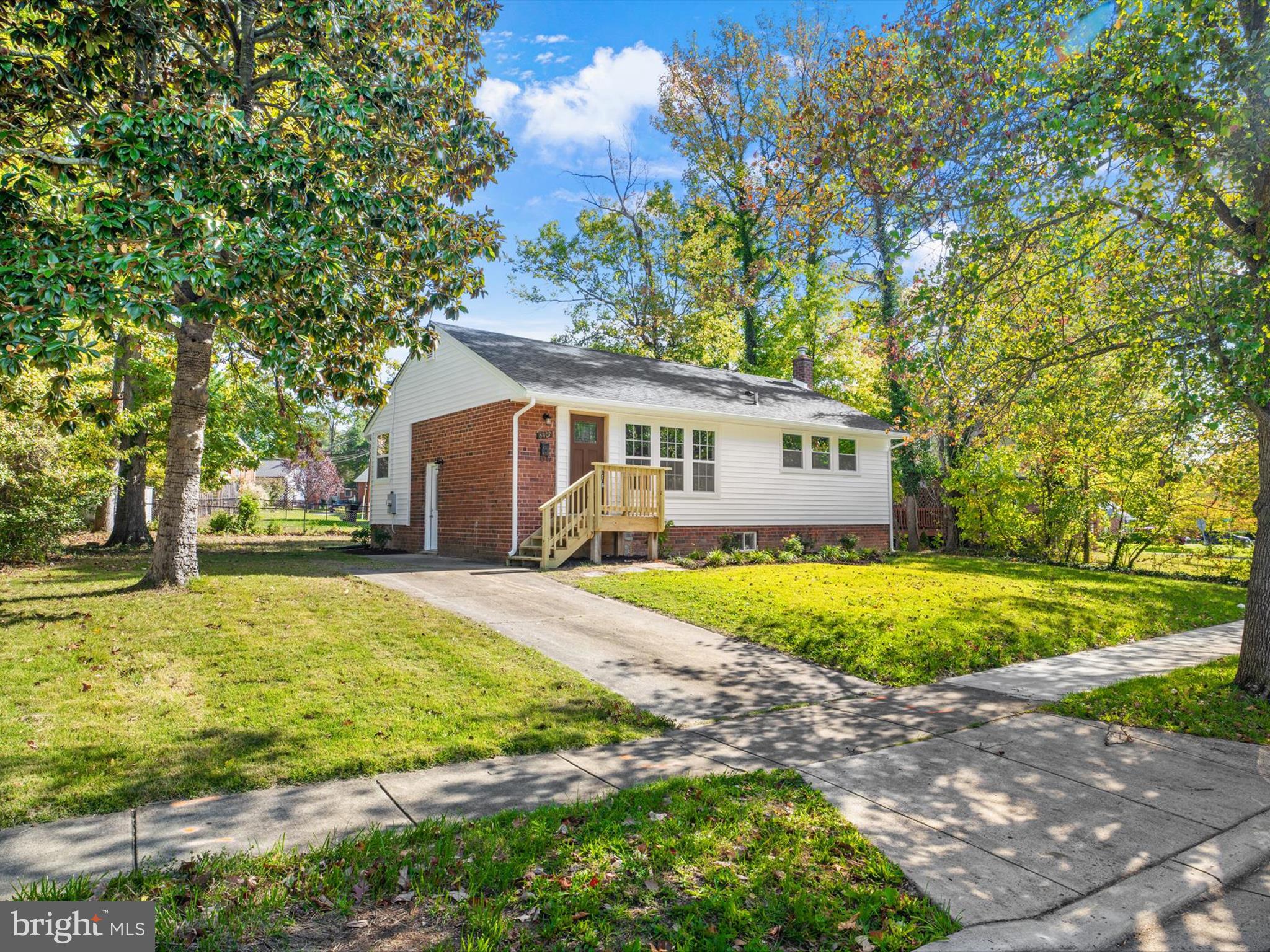 NEW CARROLLTON - Residential