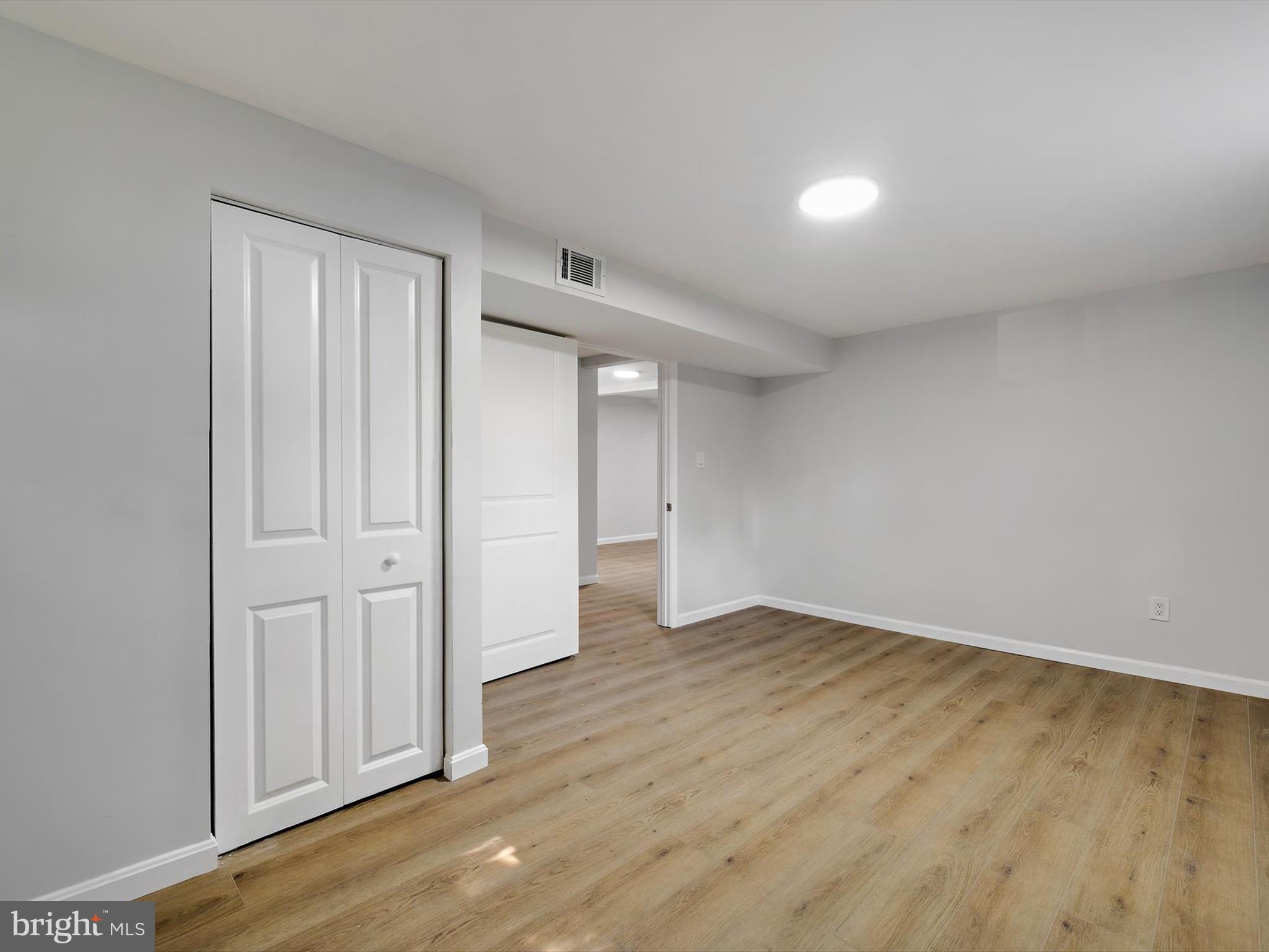 NEW CARROLLTON - Residential