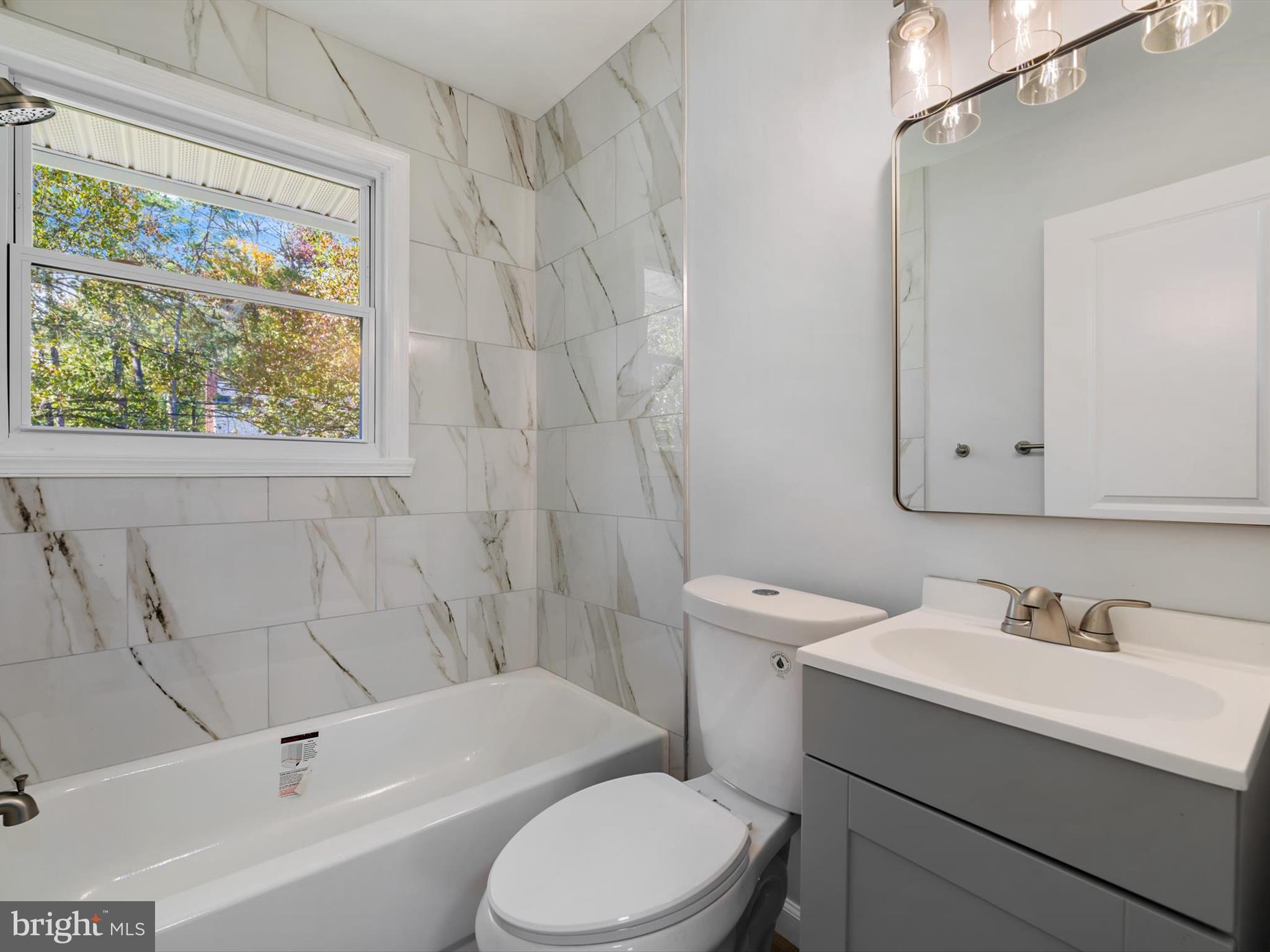 NEW CARROLLTON - Residential