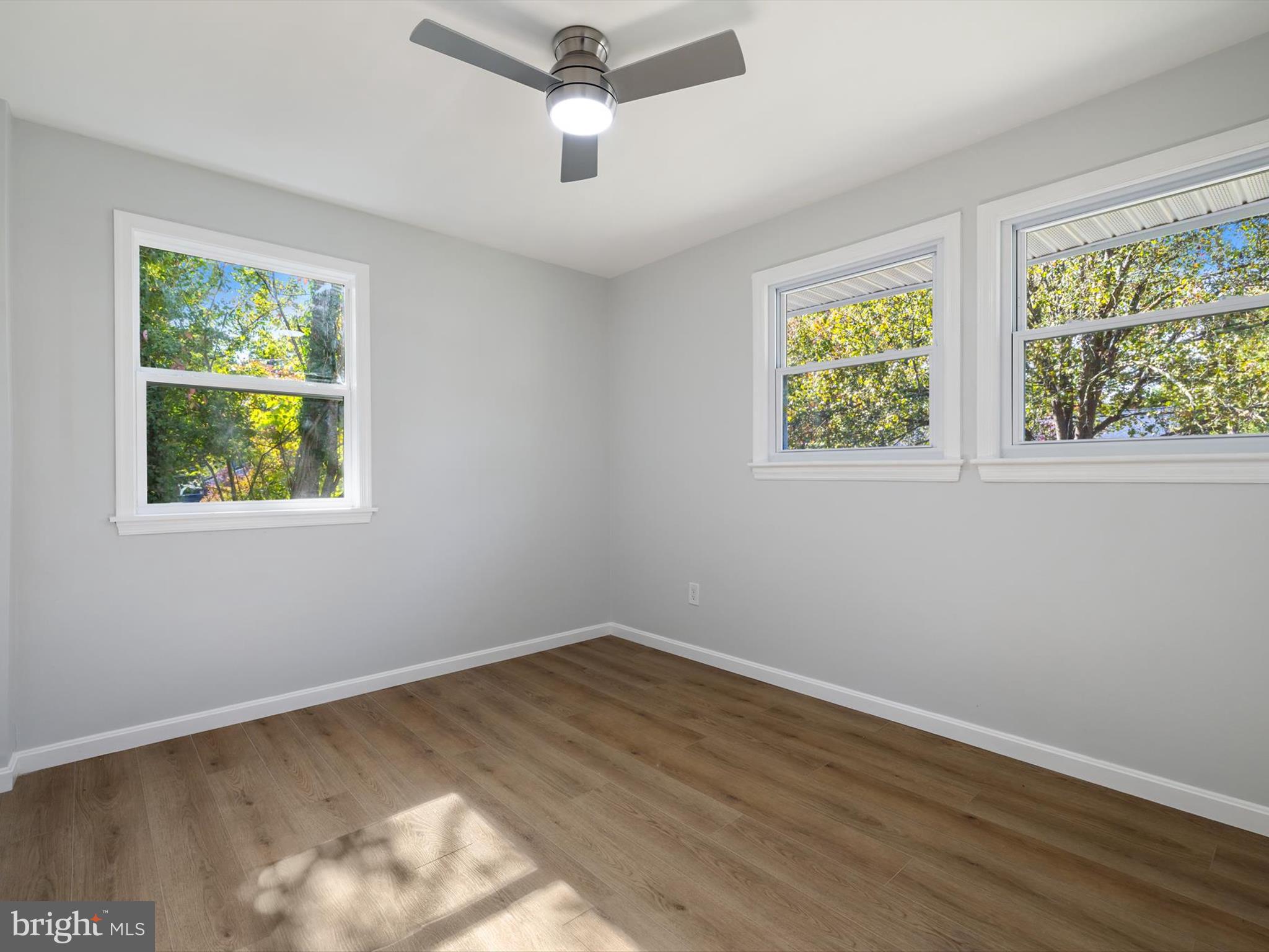 NEW CARROLLTON - Residential