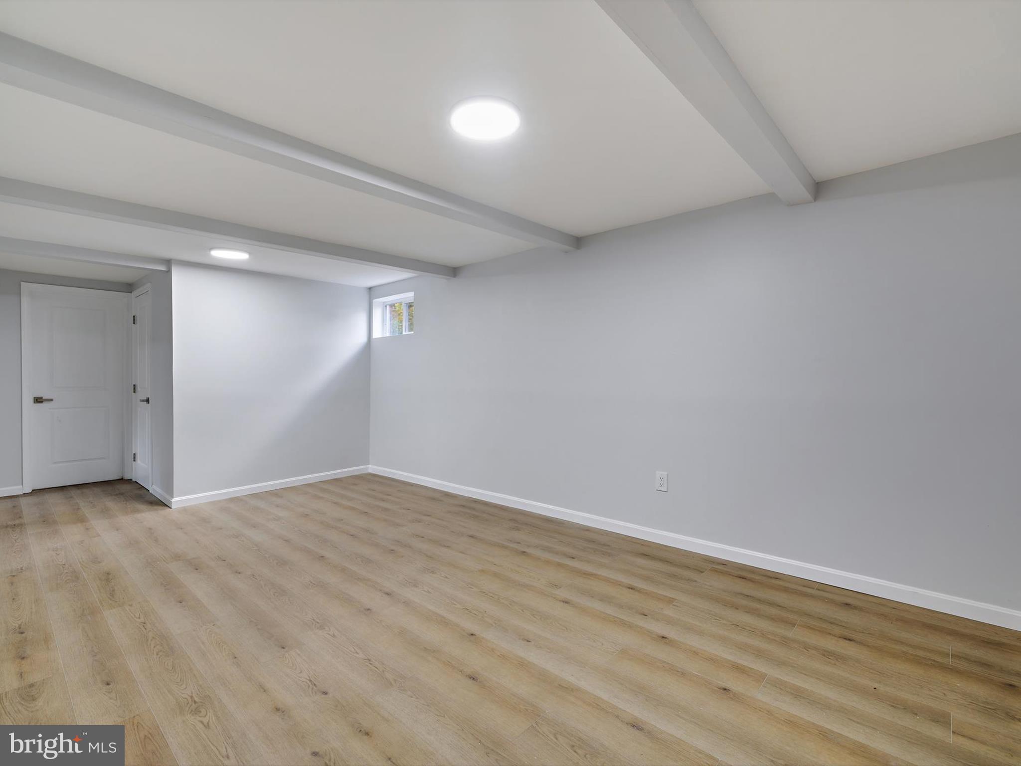 NEW CARROLLTON - Residential