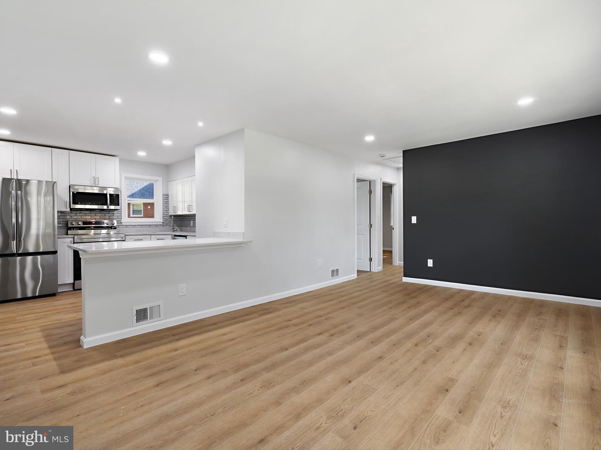 NEW CARROLLTON - Residential