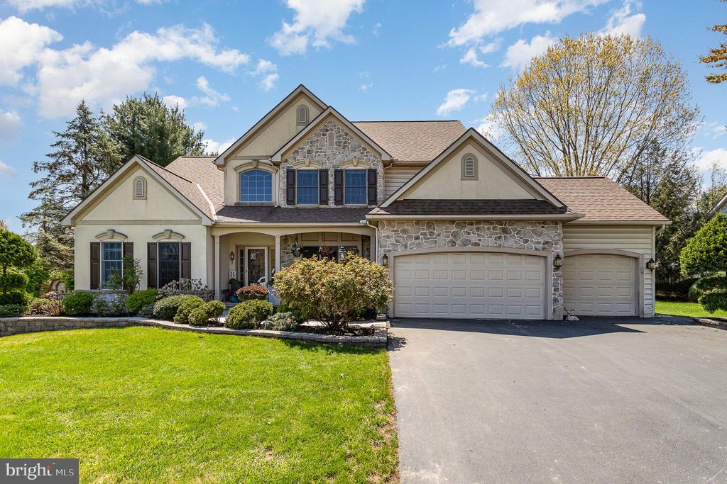 Photo of 904 Martin Avenue, EPHRATA, PA 17522 (MLS # PALA2068590)