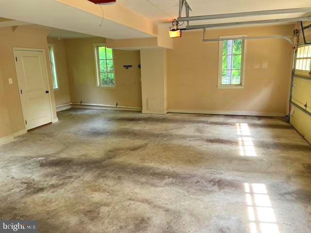 BURNING TREE - Residential Lease