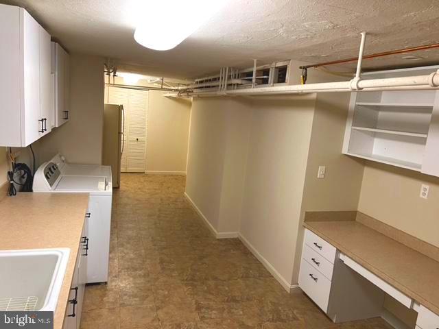 BURNING TREE - Residential Lease