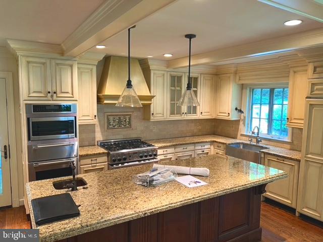 BURNING TREE - Residential Lease