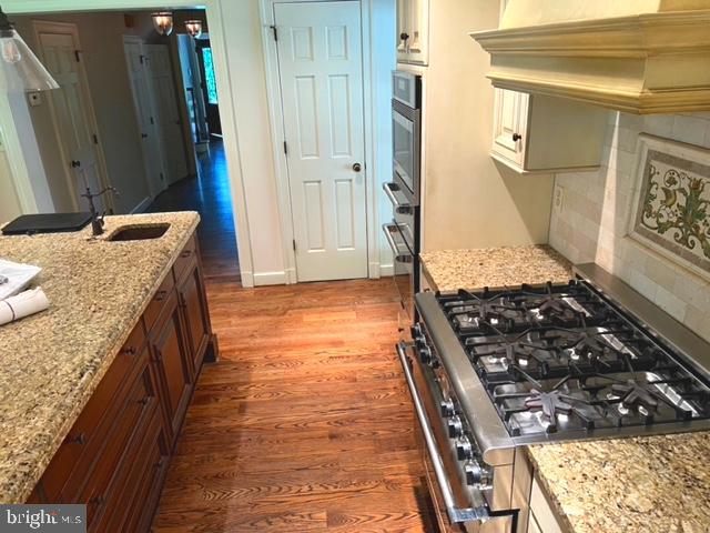 BURNING TREE - Residential Lease