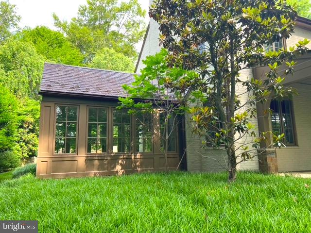 BURNING TREE - Residential Lease