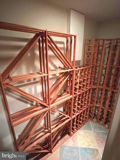 BURNING TREE - Residential Lease