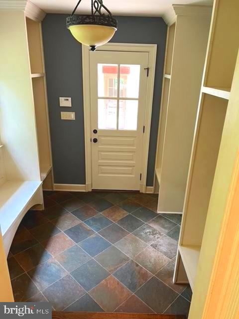 BURNING TREE - Residential Lease