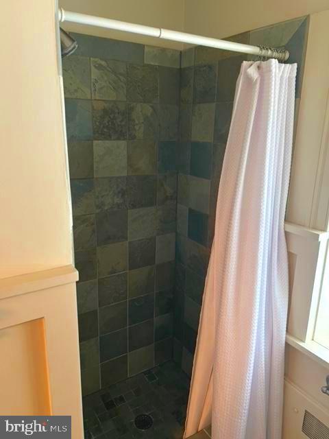 BURNING TREE - Residential Lease