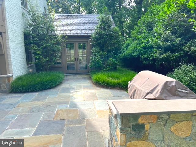 BURNING TREE - Residential Lease