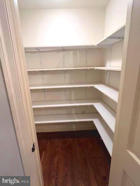 BURNING TREE - Residential Lease