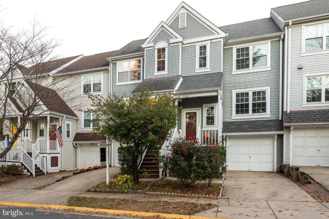 GUNNERS LAKE VILLAGE - Residential