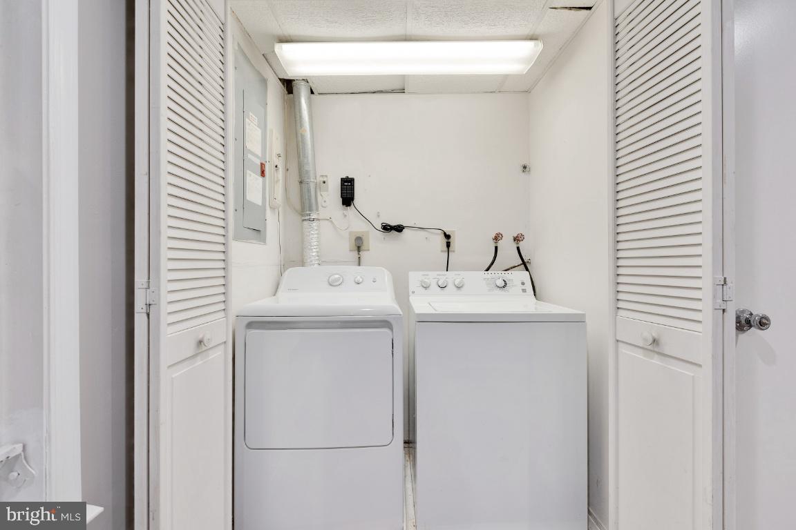 GUNNERS LAKE VILLAGE - Residential