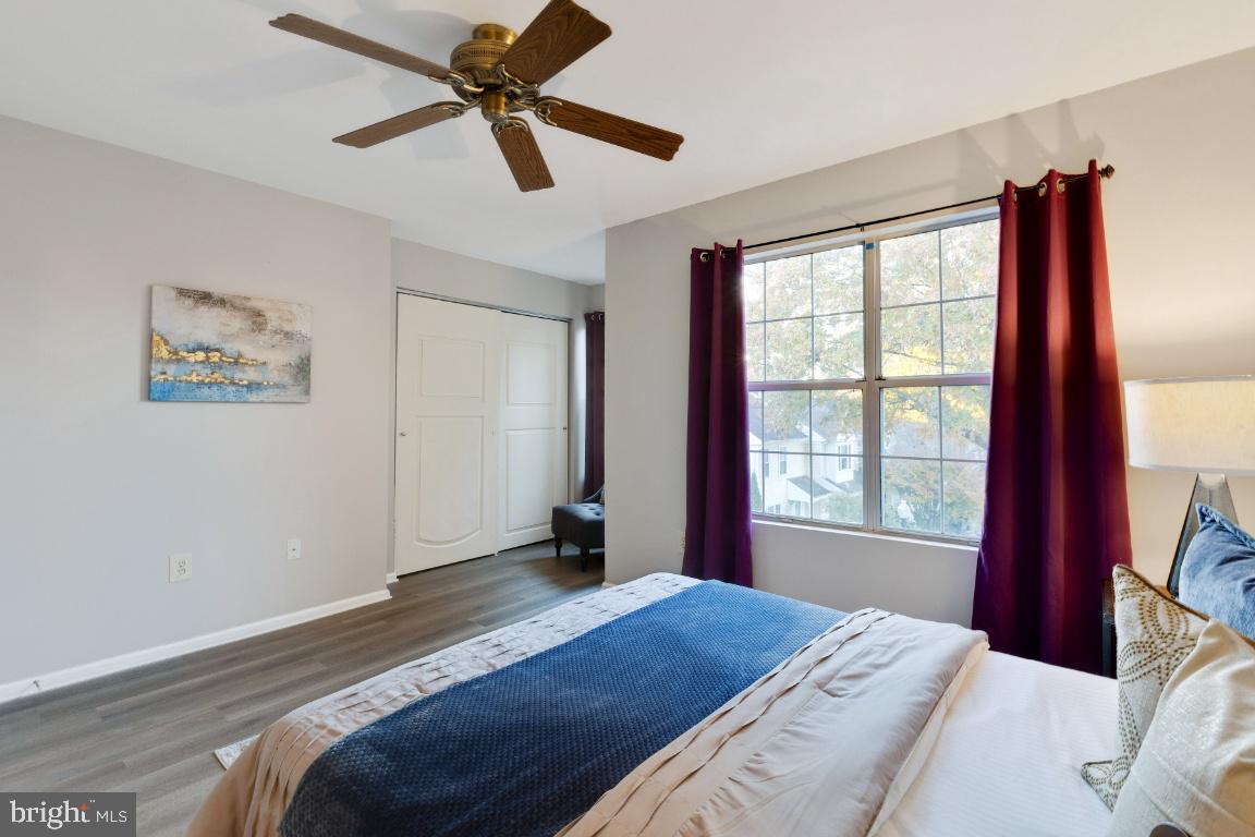 GUNNERS LAKE VILLAGE - Residential