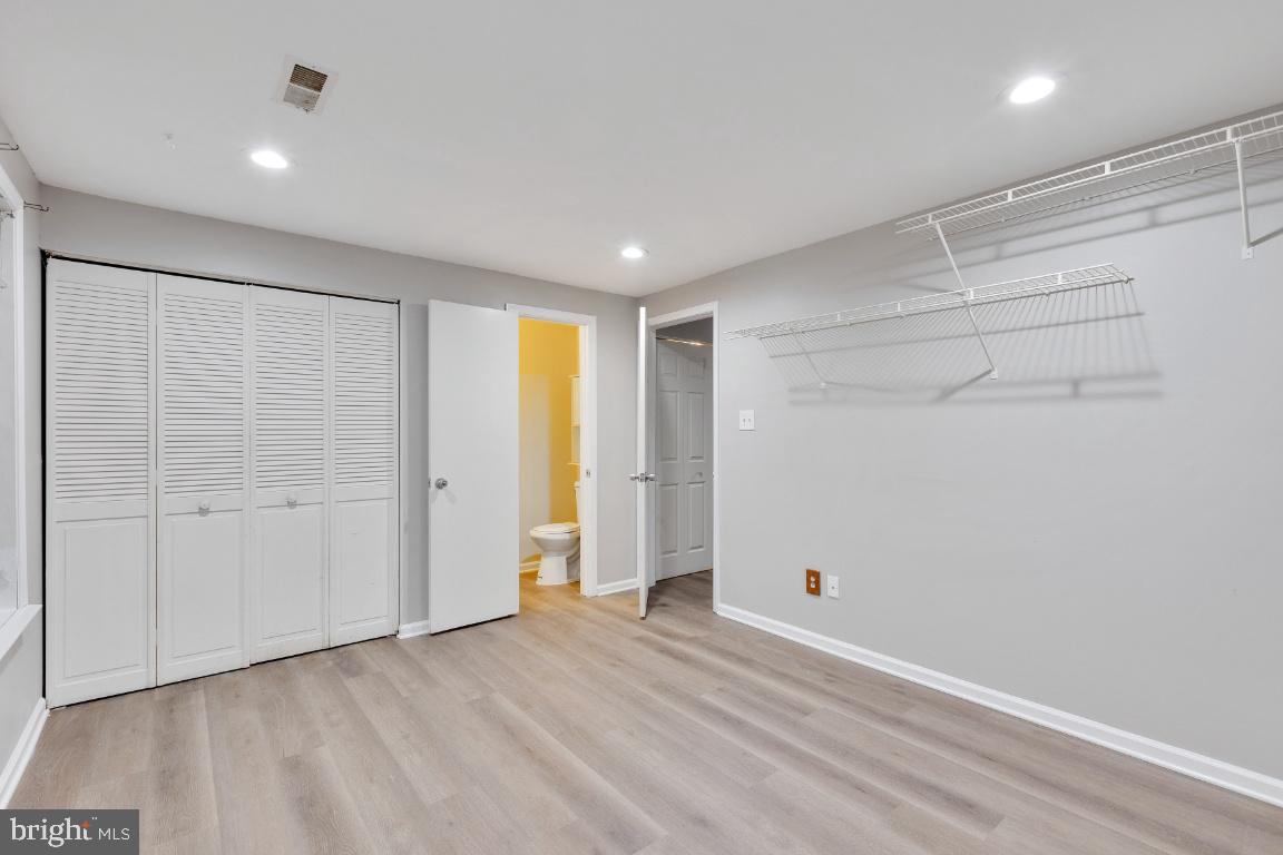 GUNNERS LAKE VILLAGE - Residential