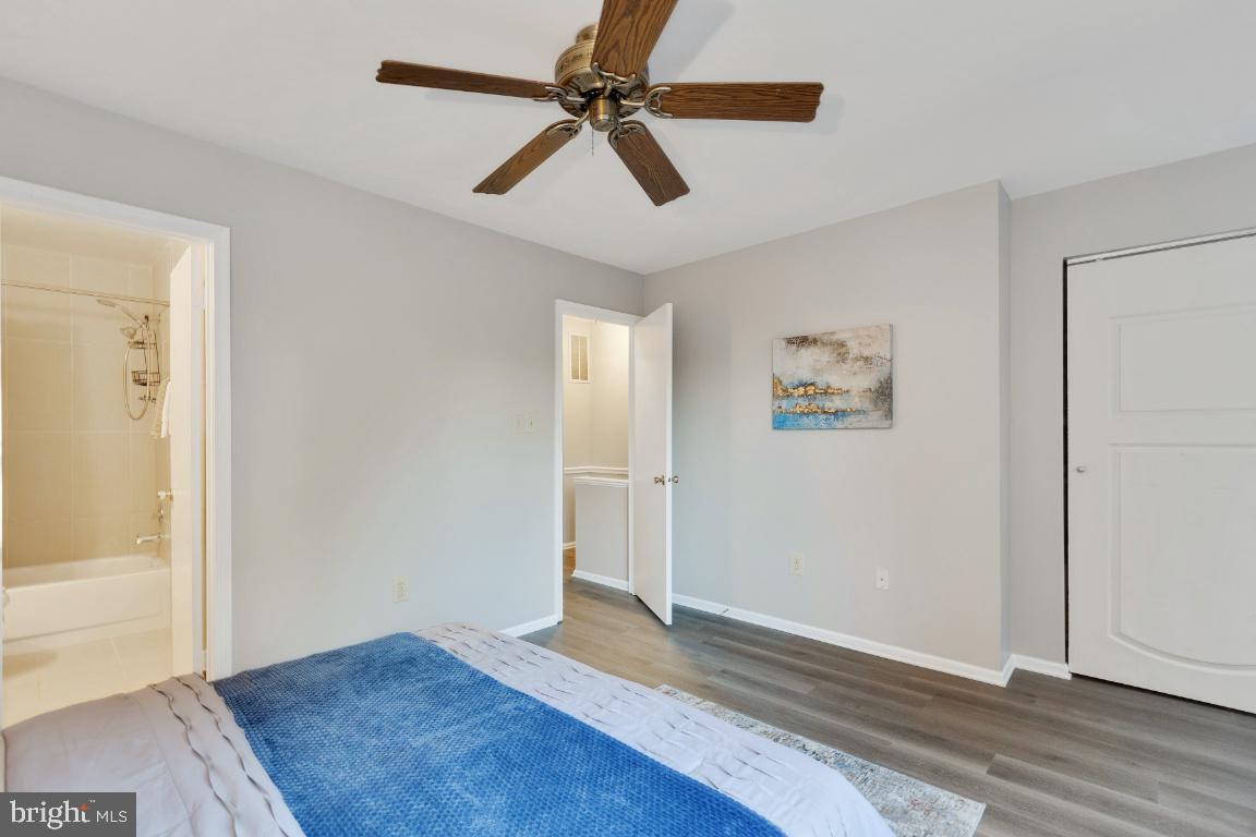 GUNNERS LAKE VILLAGE - Residential