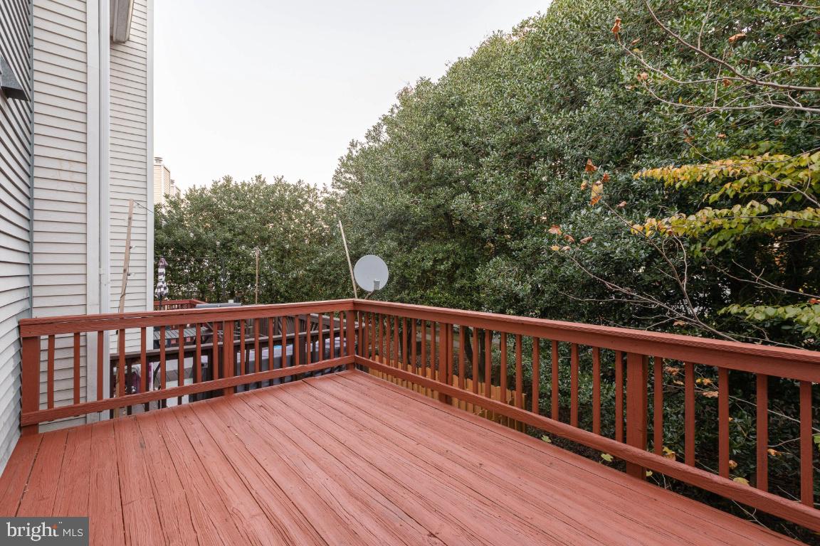 GUNNERS LAKE VILLAGE - Residential