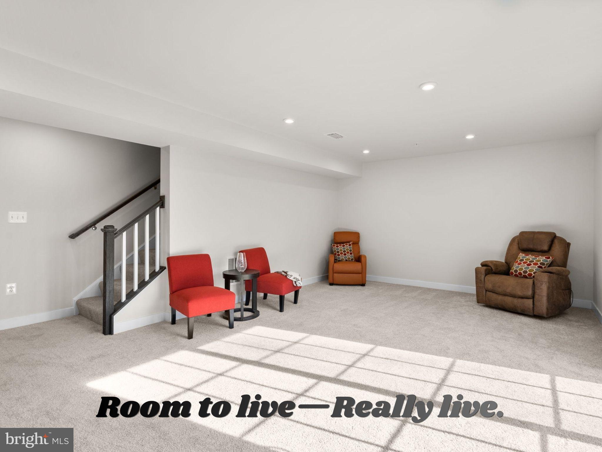 SOUTH LAKE - Residential