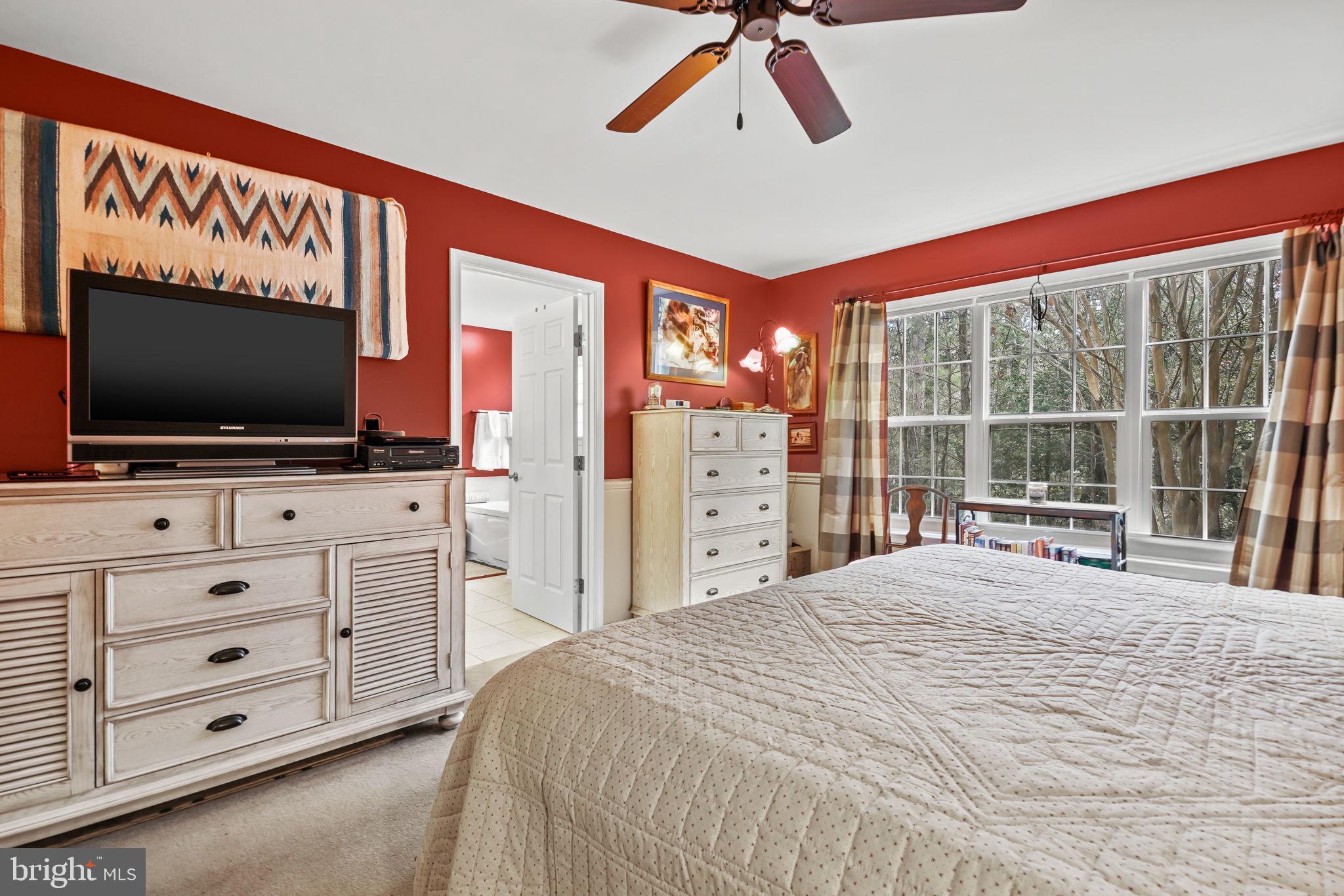 CAPTAIN'S COVE - Residential