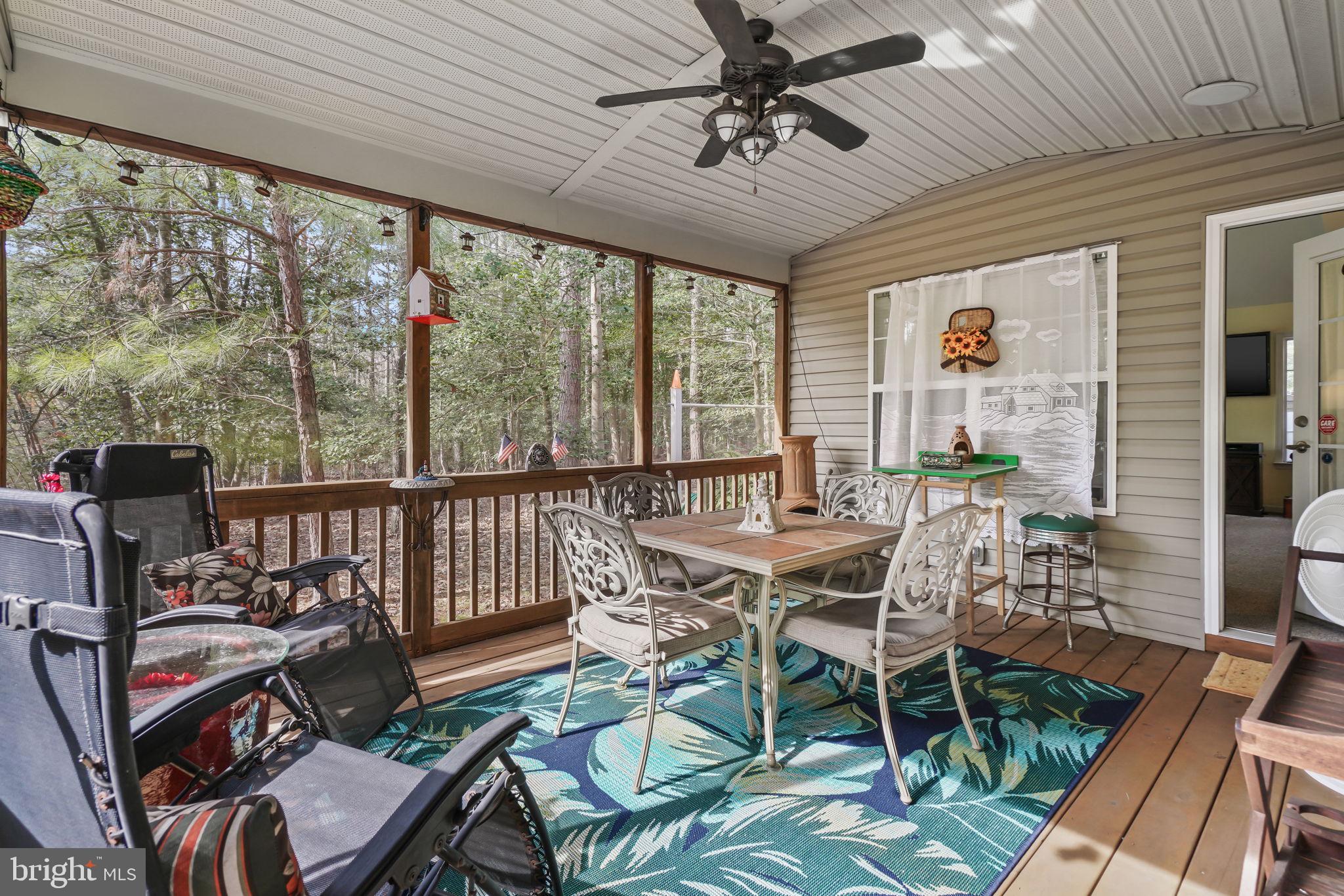 CAPTAIN'S COVE - Residential