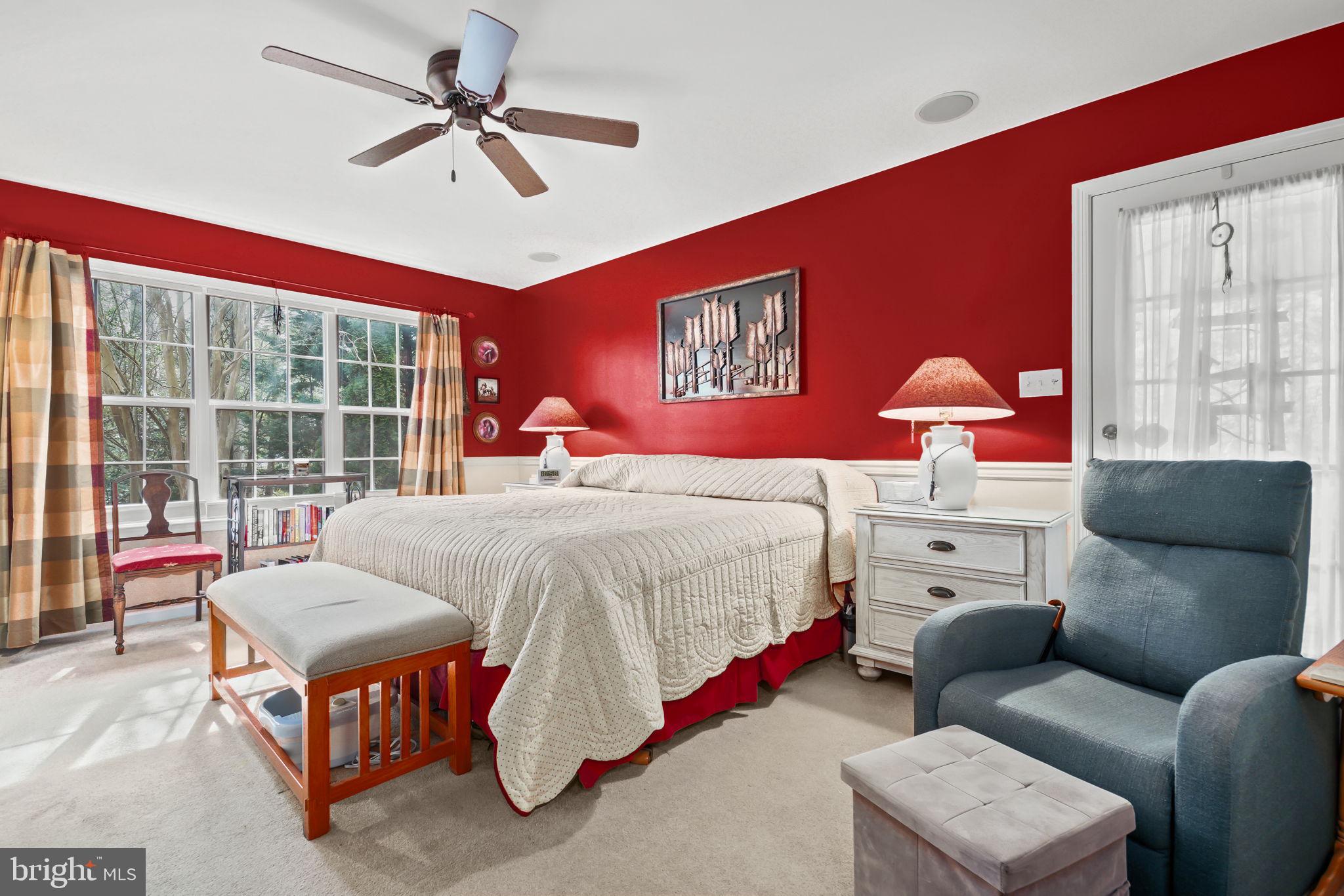 CAPTAIN'S COVE - Residential