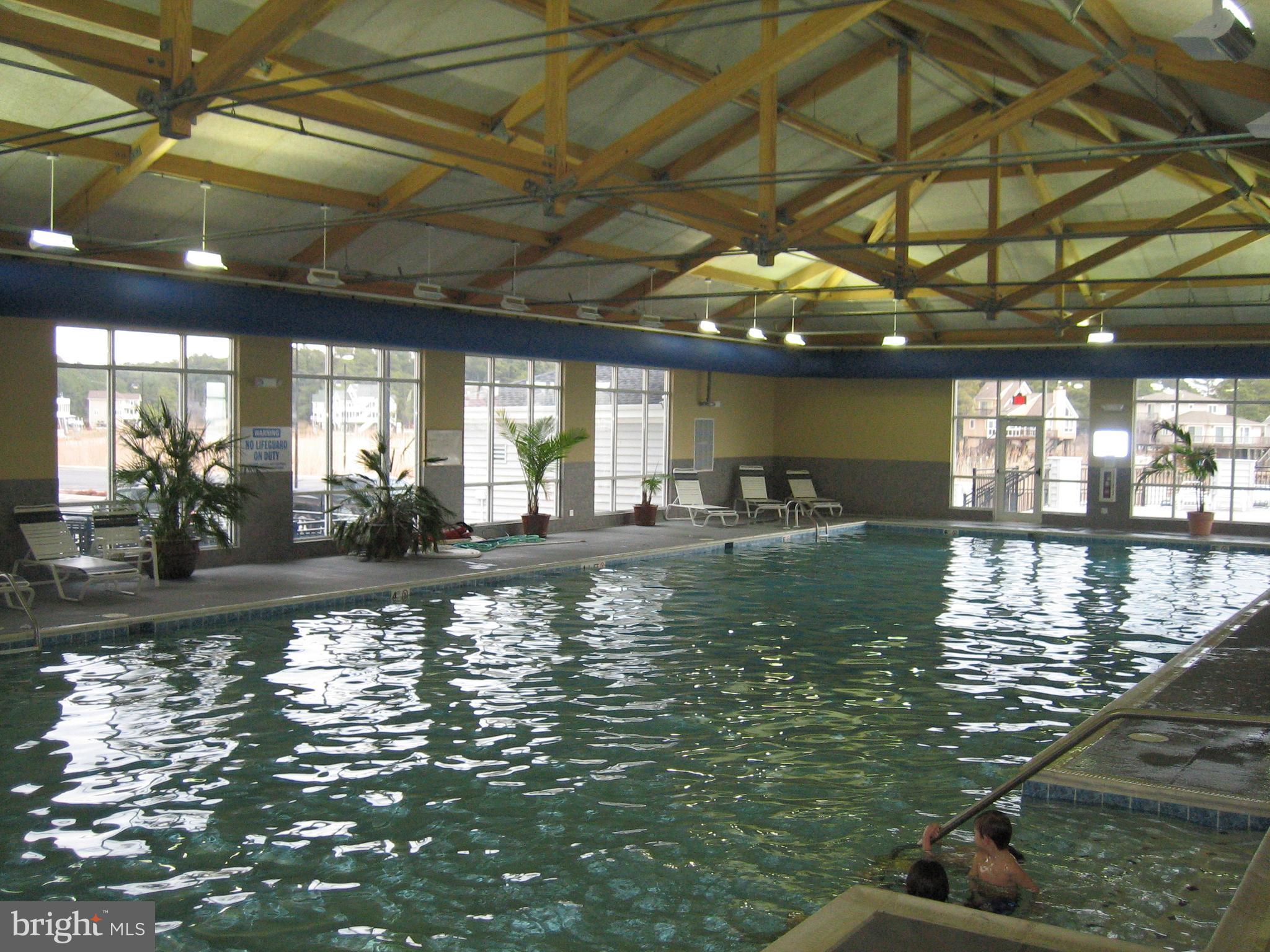 CAPTAIN'S COVE - Residential