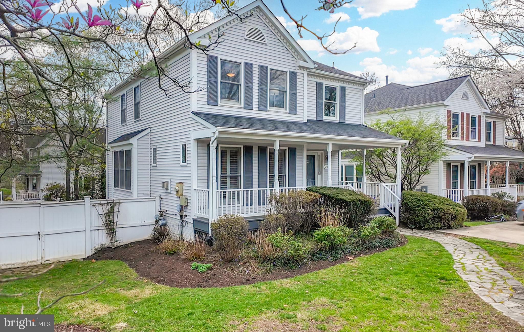 WOODSIDE - Residential