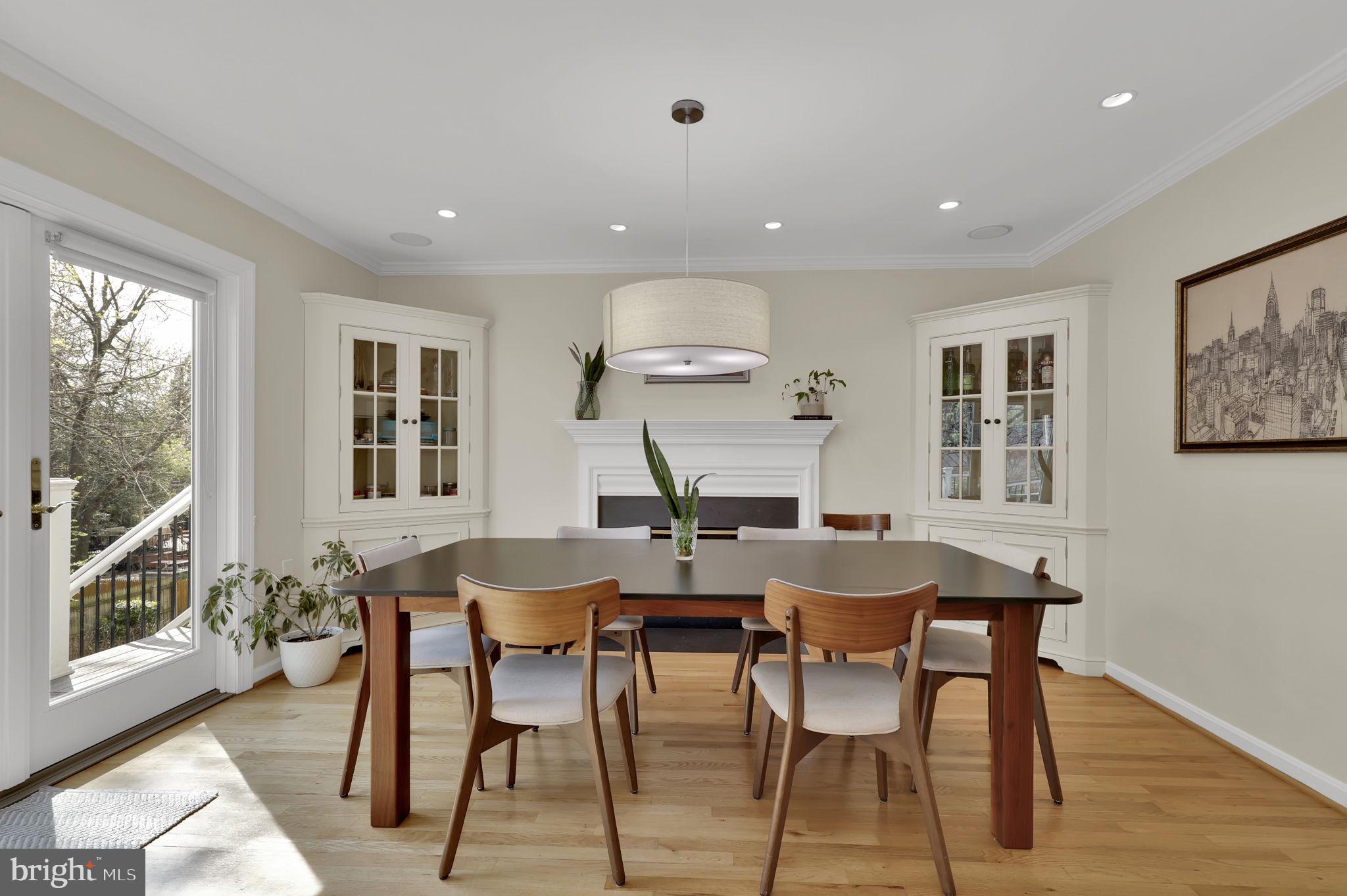 WOODSIDE - Residential