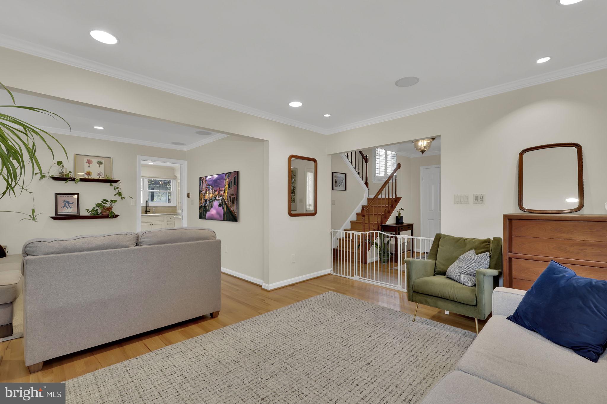 WOODSIDE - Residential