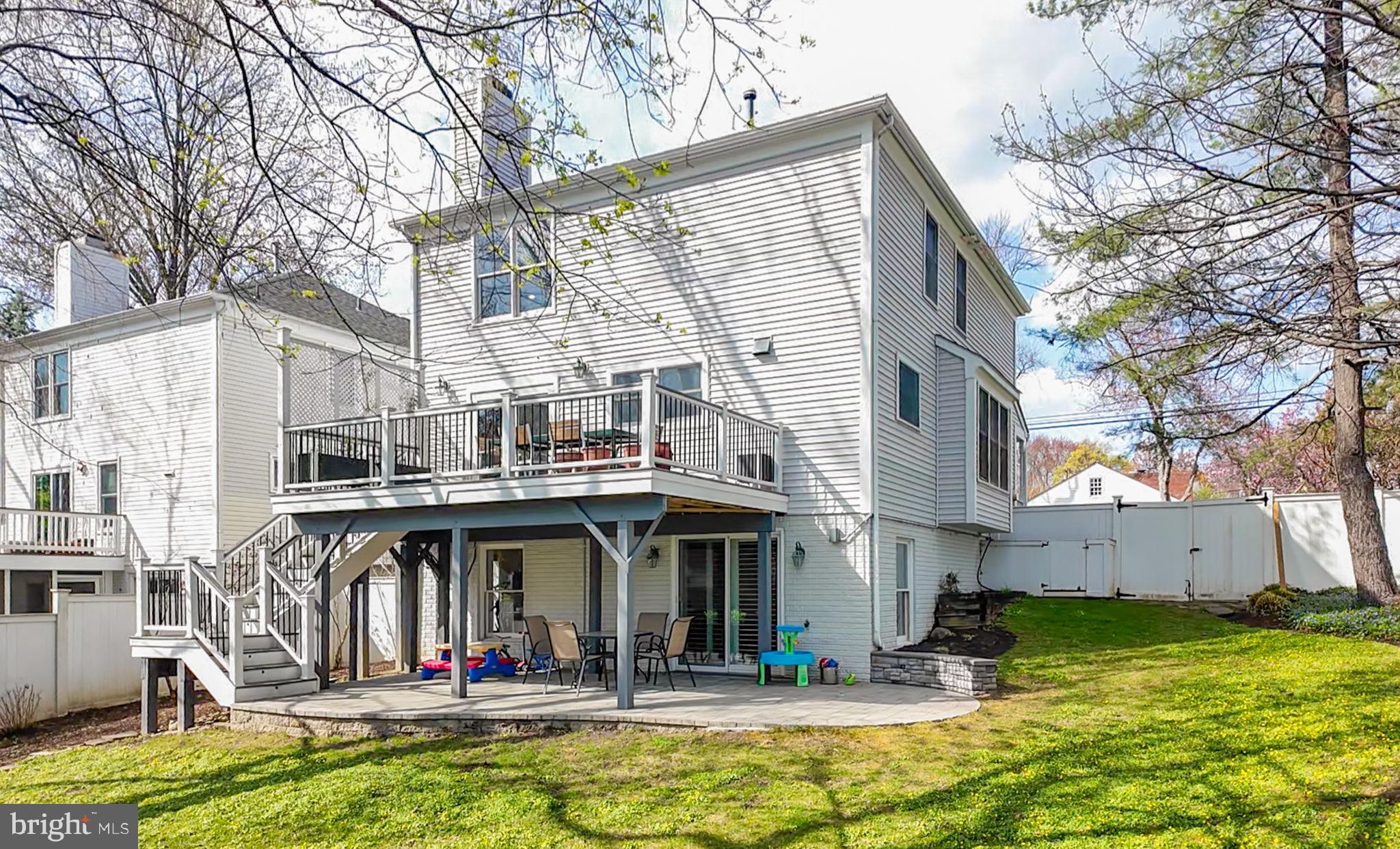 WOODSIDE - Residential