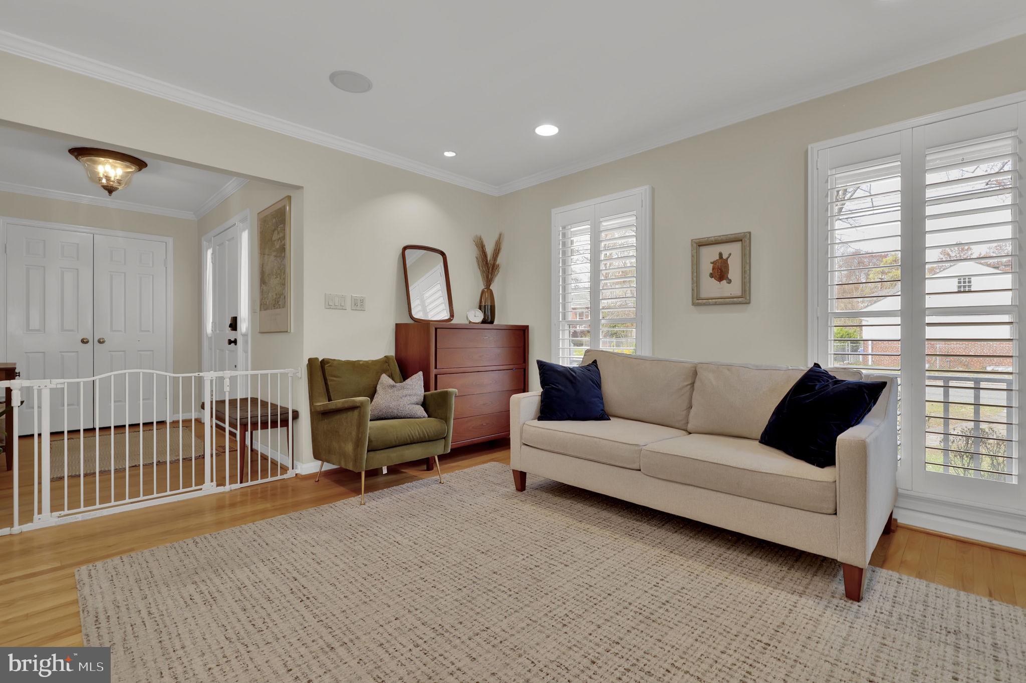 WOODSIDE - Residential