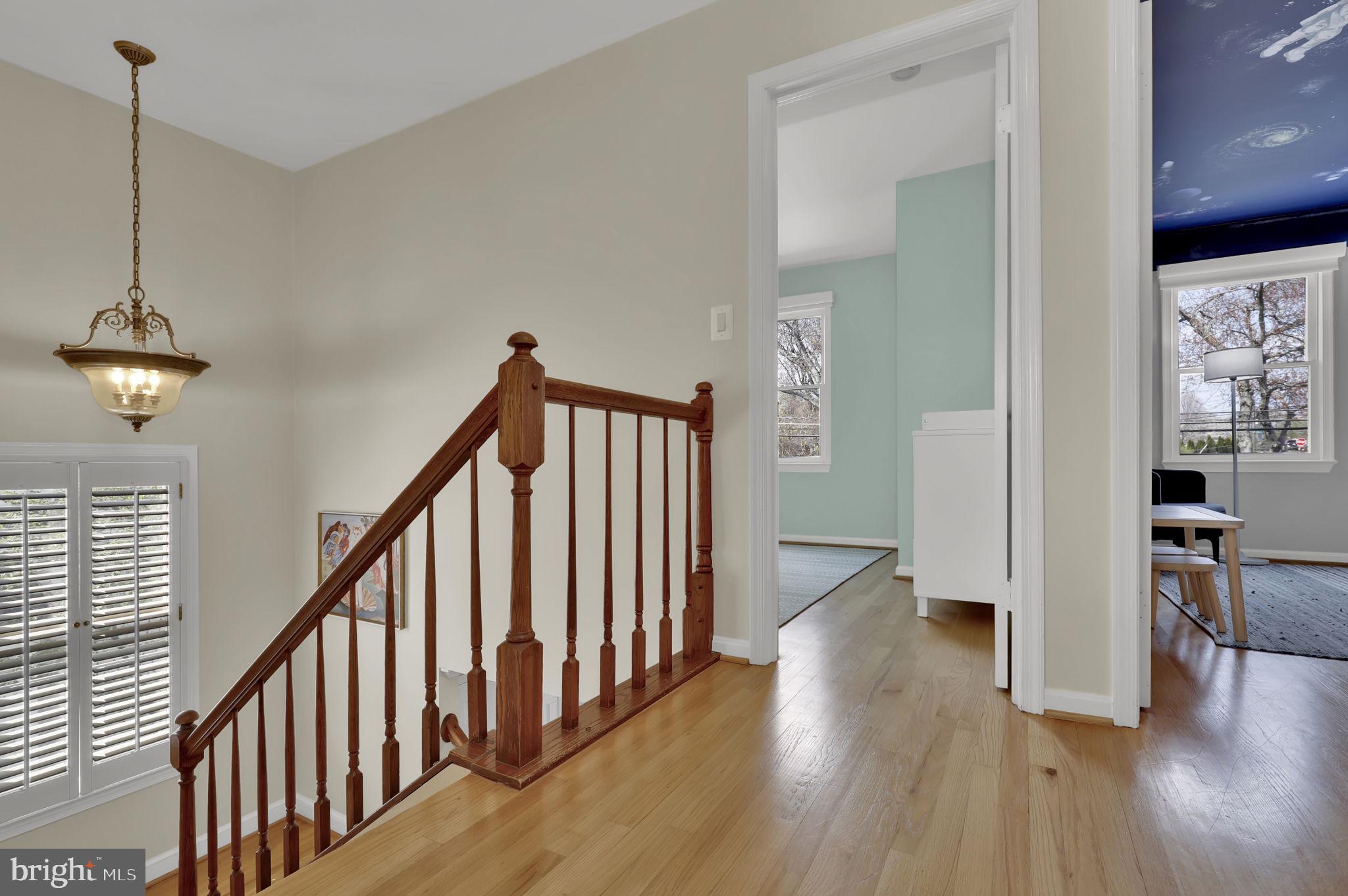 WOODSIDE - Residential